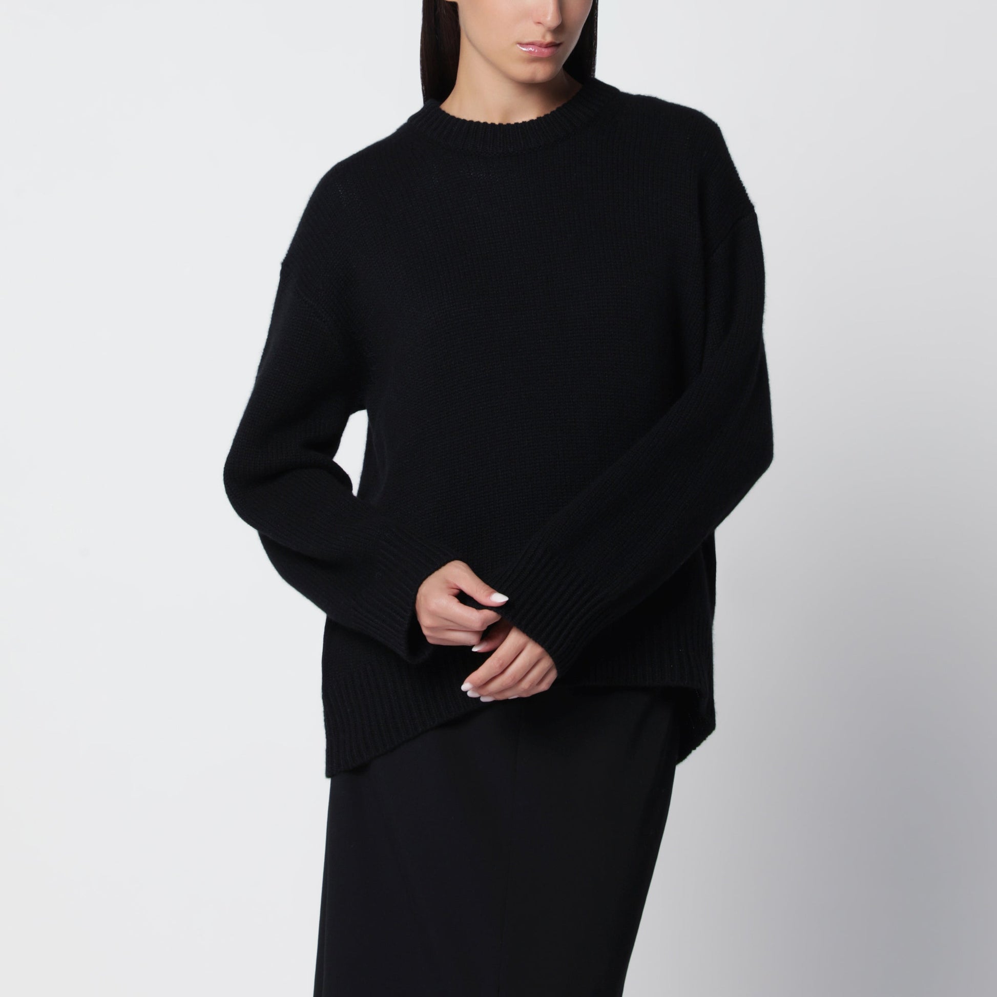 Lisa Yang Noor Crew-Neck Cashmere Sweater In Black Women LISA YANG