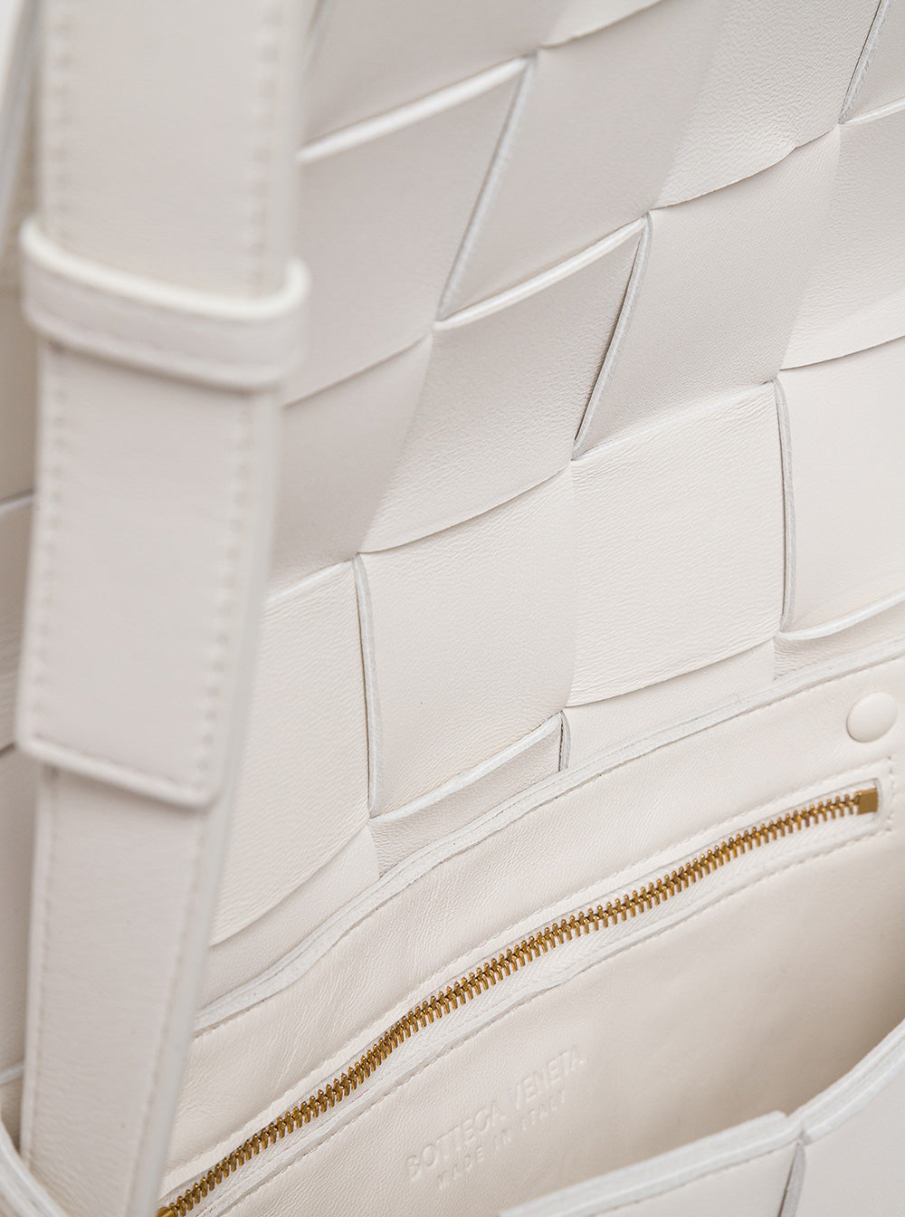 Bottega Veneta Women Cassette White Leather Crossbody Bag In Intreccio Nappa Leather BOTTEGA VENETA