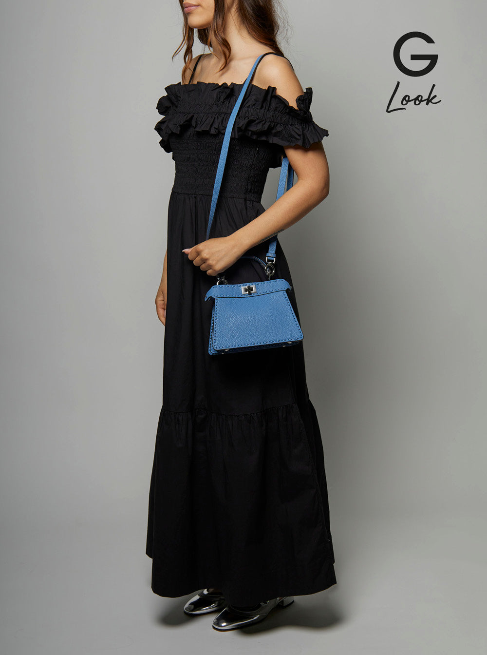 Fendi Women 'Peekaboo Iseeu Petite' Blue Handbag With Twist Lock Closure In Full-Grain Leather Woman FENDI
