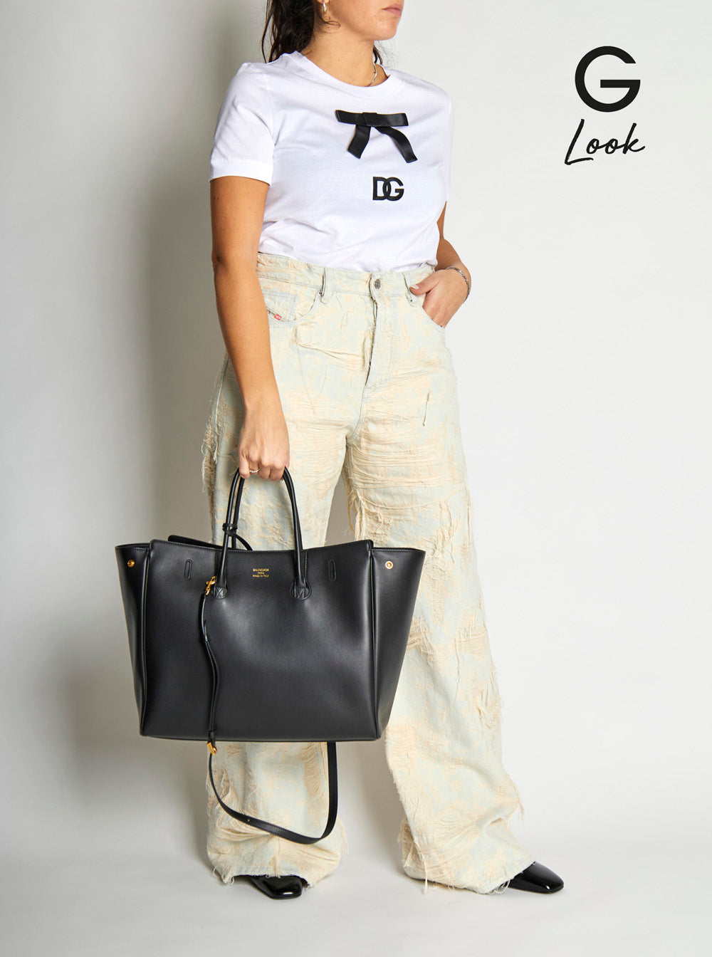 Balenciaga Women 'Hampton Medium' Black Handbag With Embossed Logo On The Front And Removable Key Ring In Leather Woman BALENCIAGA