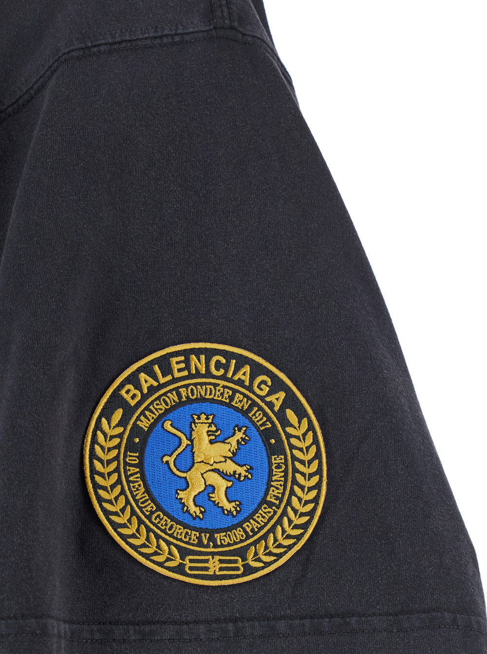 Balenciaga Men Crew Neck T-Shirt With Lettering Logo On The Front And Logo Patch On The Shoulder In Black Cotton For Men BALENCIAGA