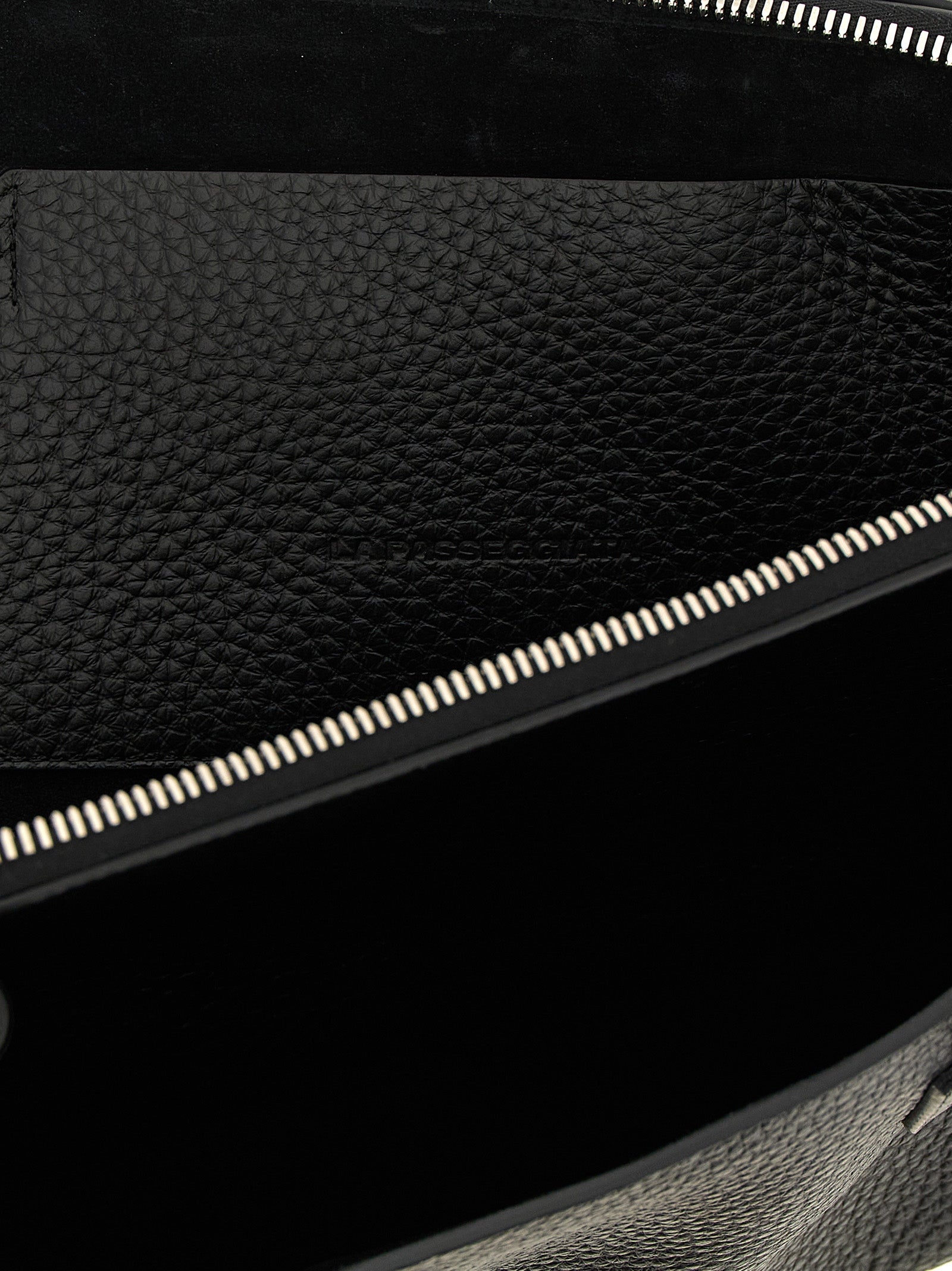 The Attico Women 'La Passeggiata Medium' Shoulder Bag THE ATTICO
