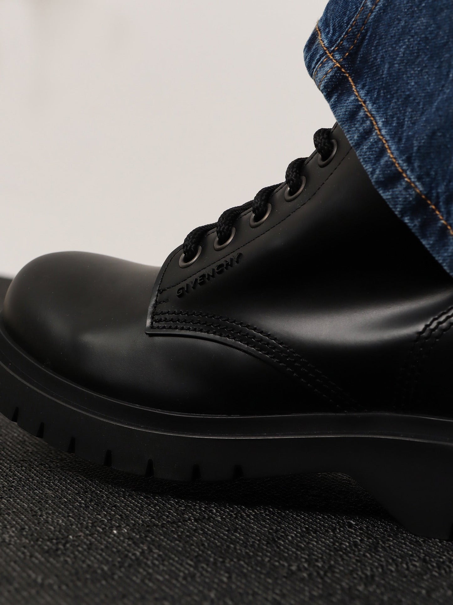 Givenchy Men Leather Ankle Boots GIVENCHY