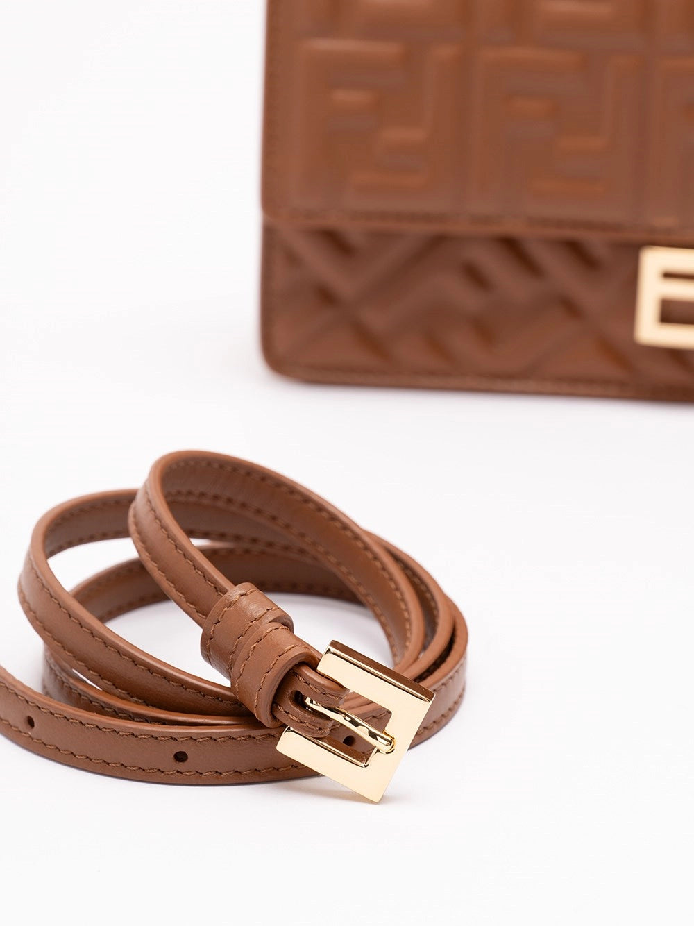 Fendi Women `Baguette` Wallet On Chain FENDI