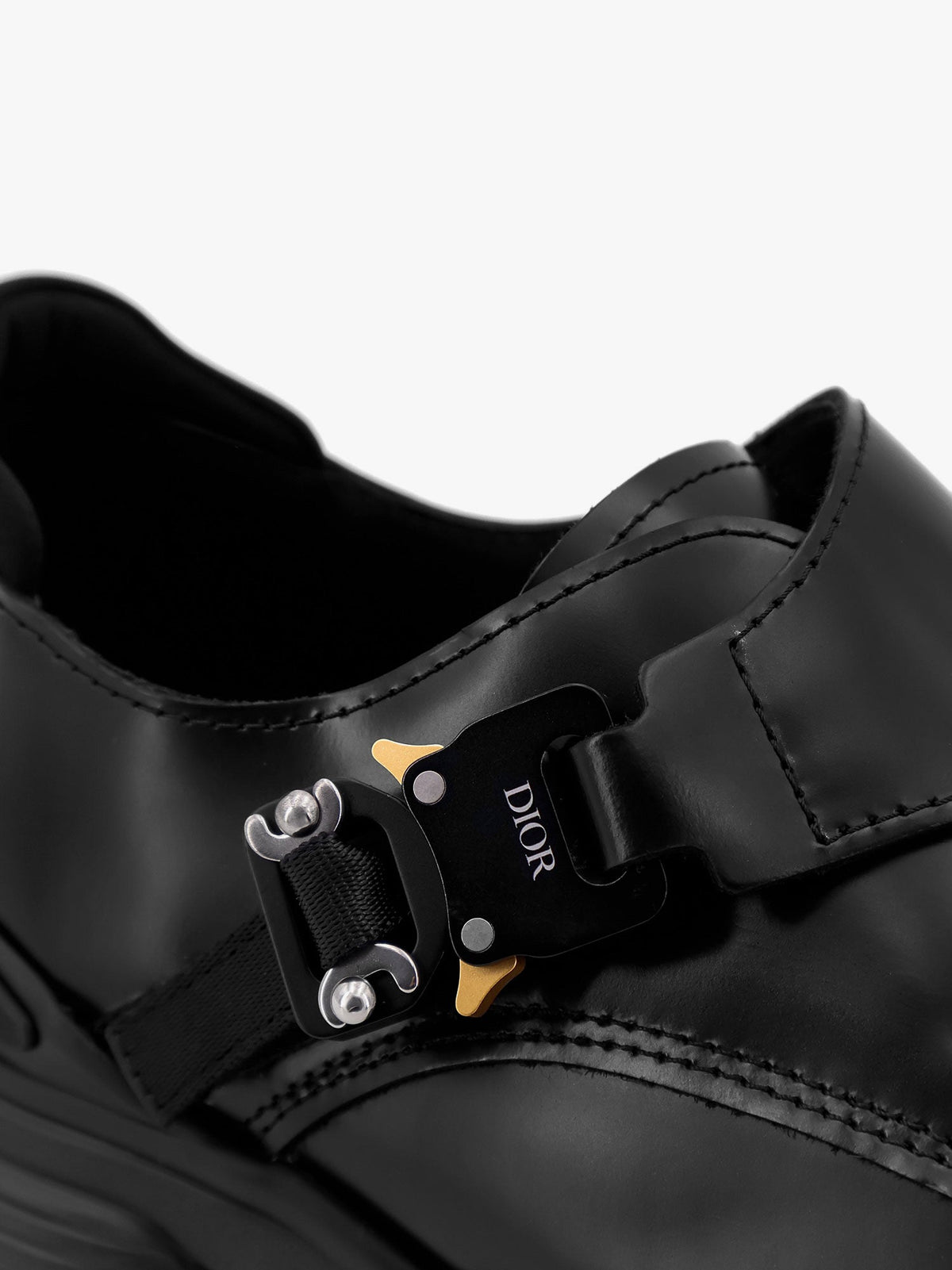 Dior Men Mocassino Derby In Pelle Con Fibbia In Alluminio Con Dettaglio Logo CHRISTIAN DIOR