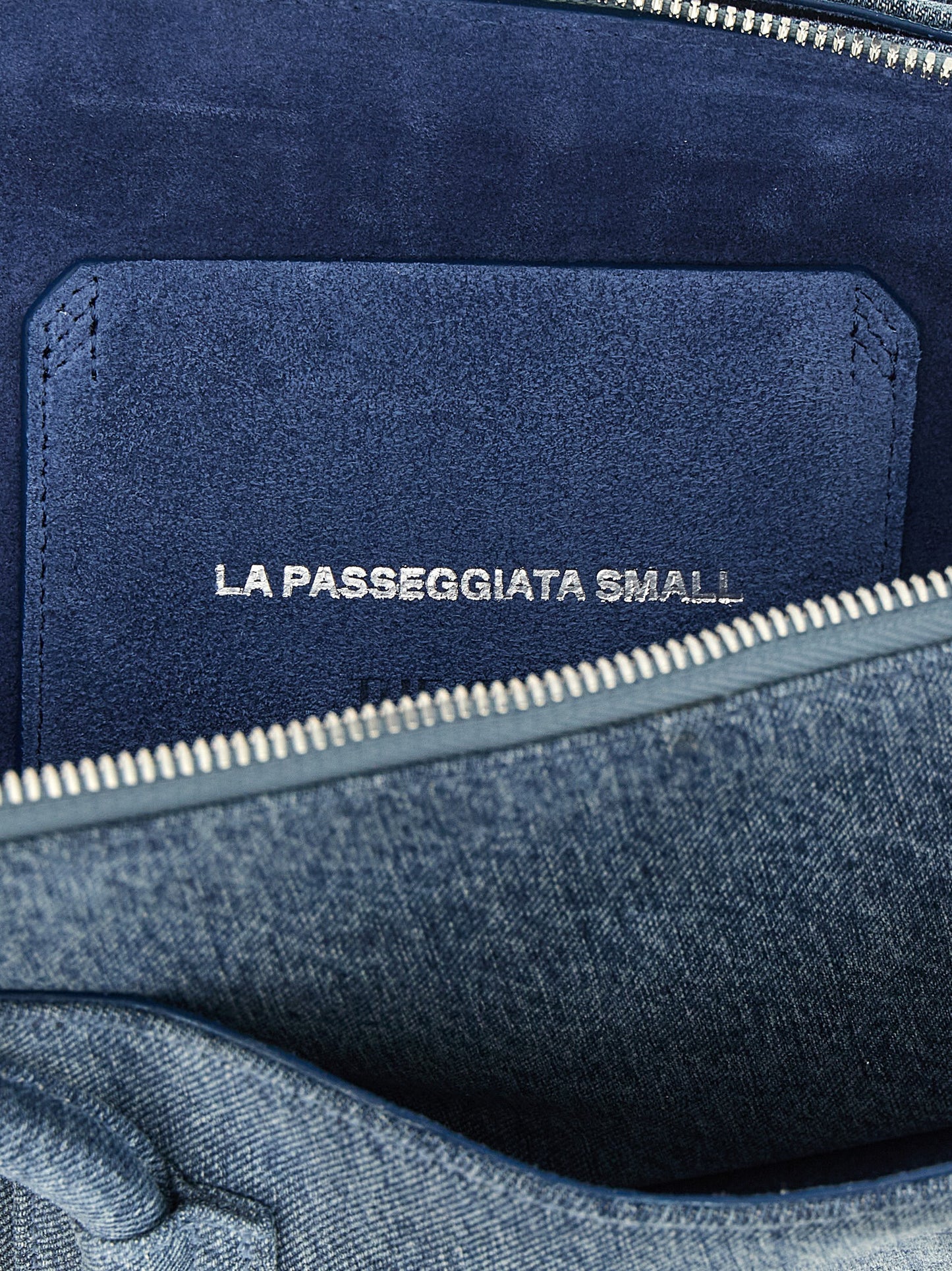 The Attico Women 'La Passeggiata Small' Shoulder Bag THE ATTICO