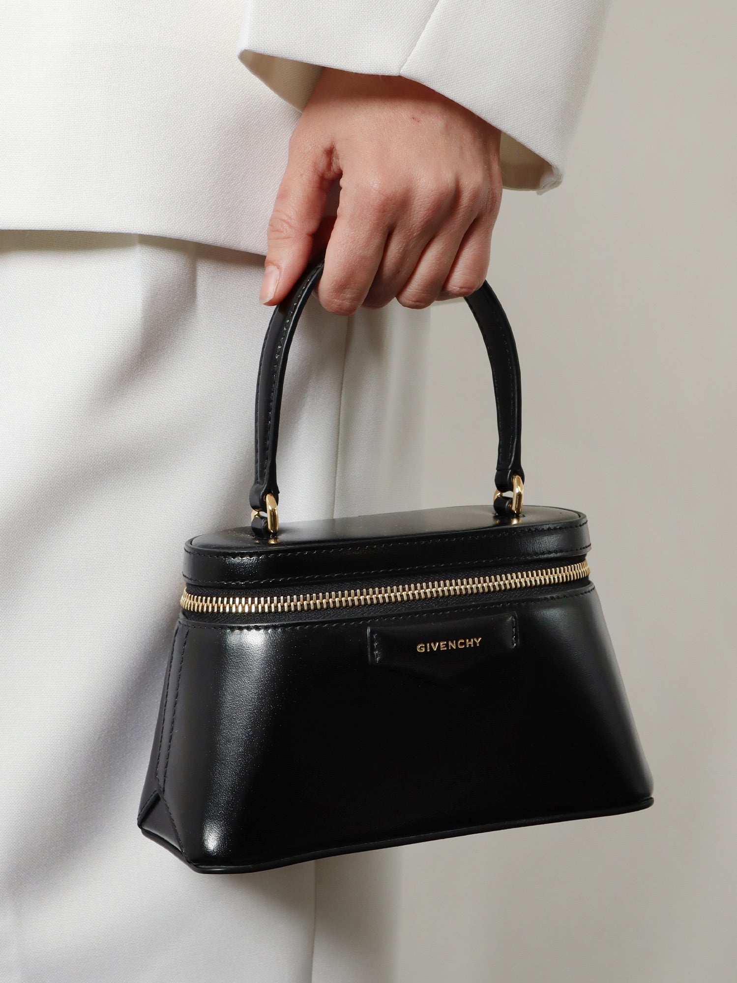 Givenchy Women Vanity Antigona Leather Handbag With Lettering Logo On The Front GIVENCHY