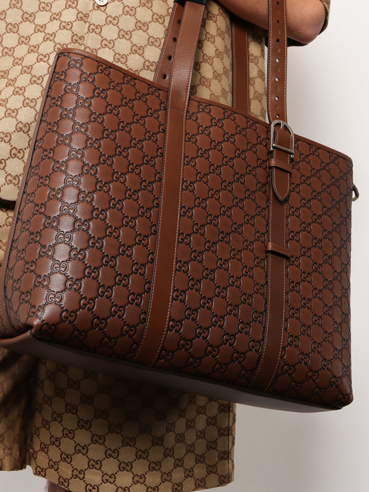 Gucci Men Gg Emblem Leather Shopping Bag GUCCI