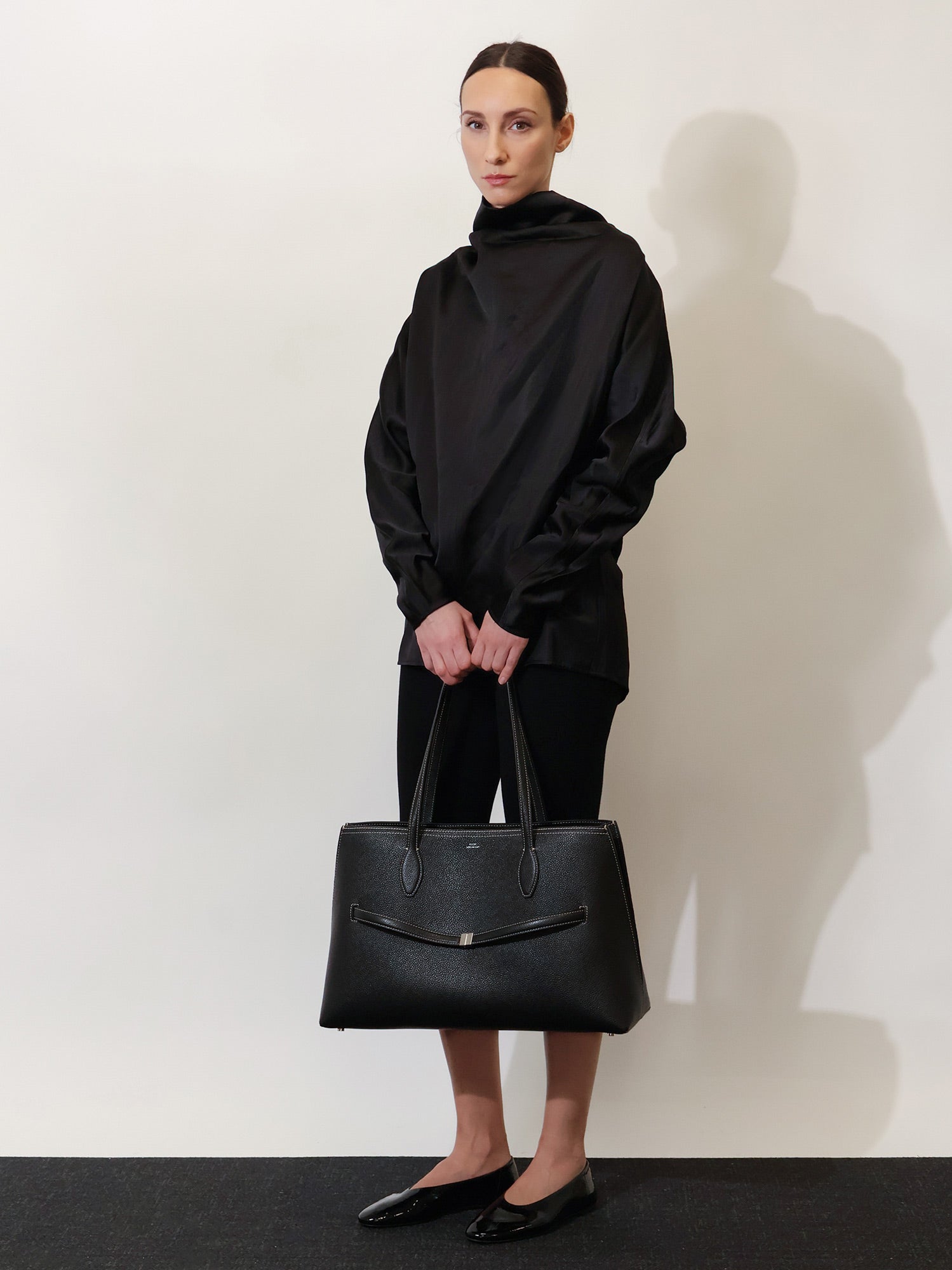 Toteme Women Leather Shoulder Bag With Lettering Logo On The Front TOTEME