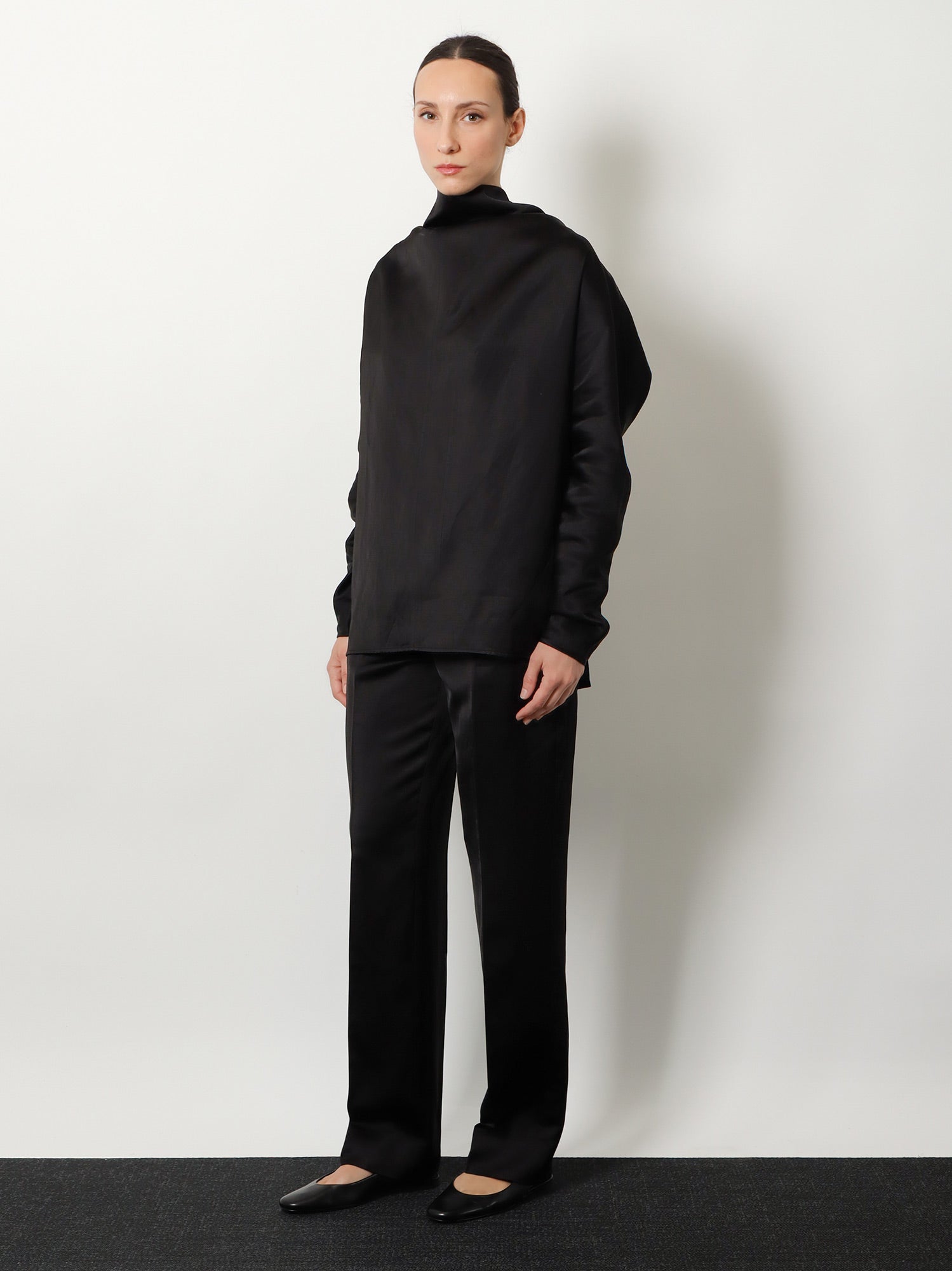 Toteme Women Easy Raw Edge Viscose And Linen Trousers TOTEME