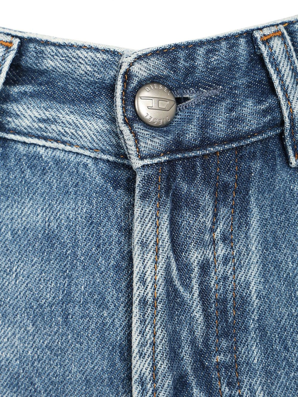 Diesel Women "1981 D-Went" Jeans DIESEL