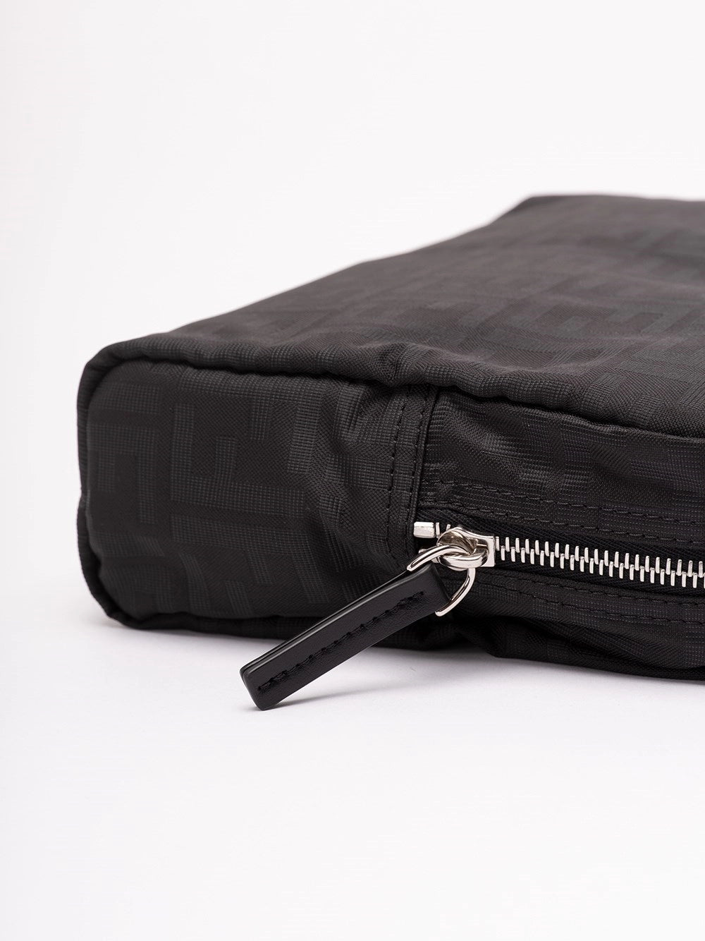 Fendi Men Medium Beauty Case FENDI