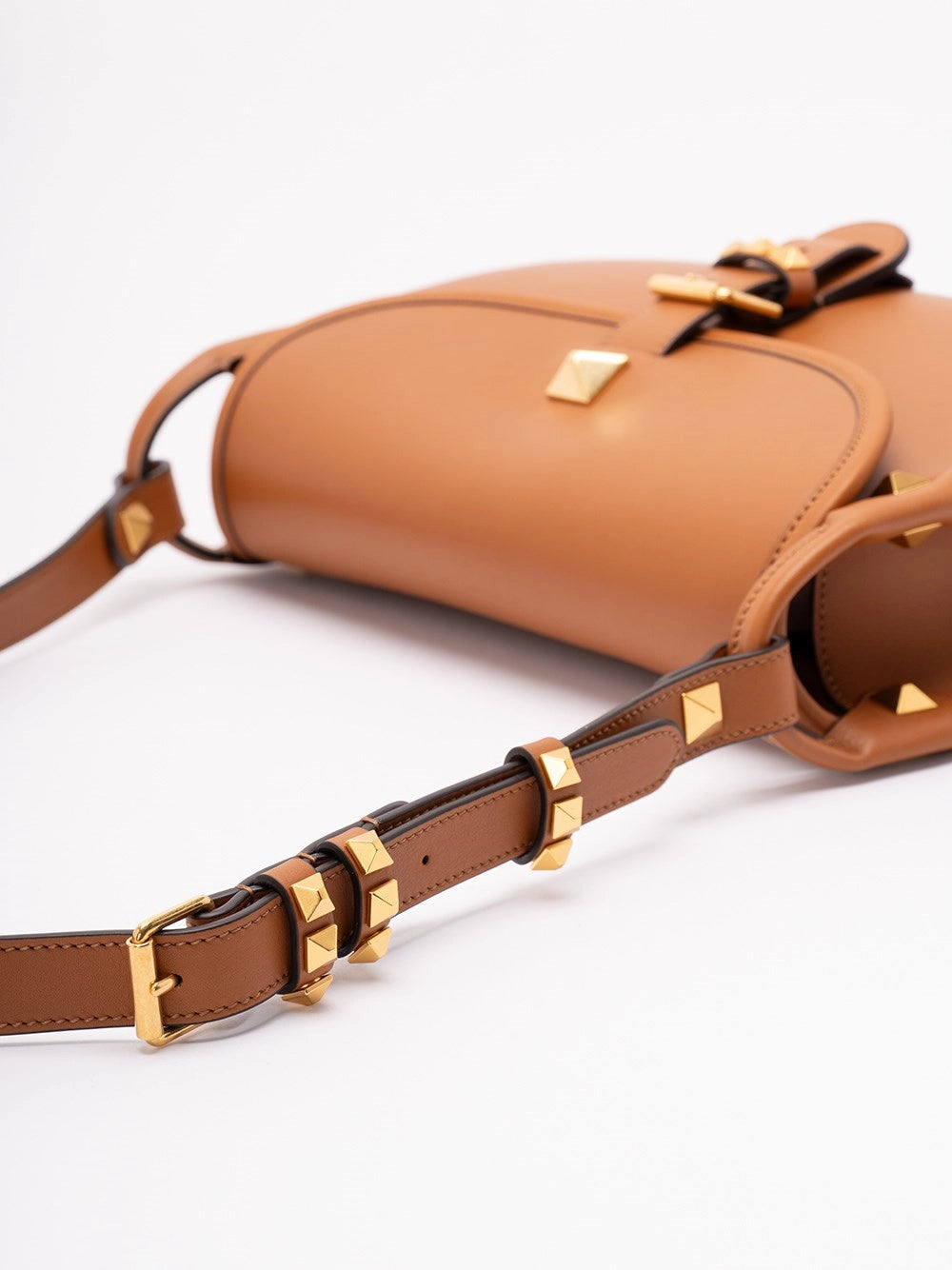Valentino Garavani Women `Flaneuse` Shoulder Bag