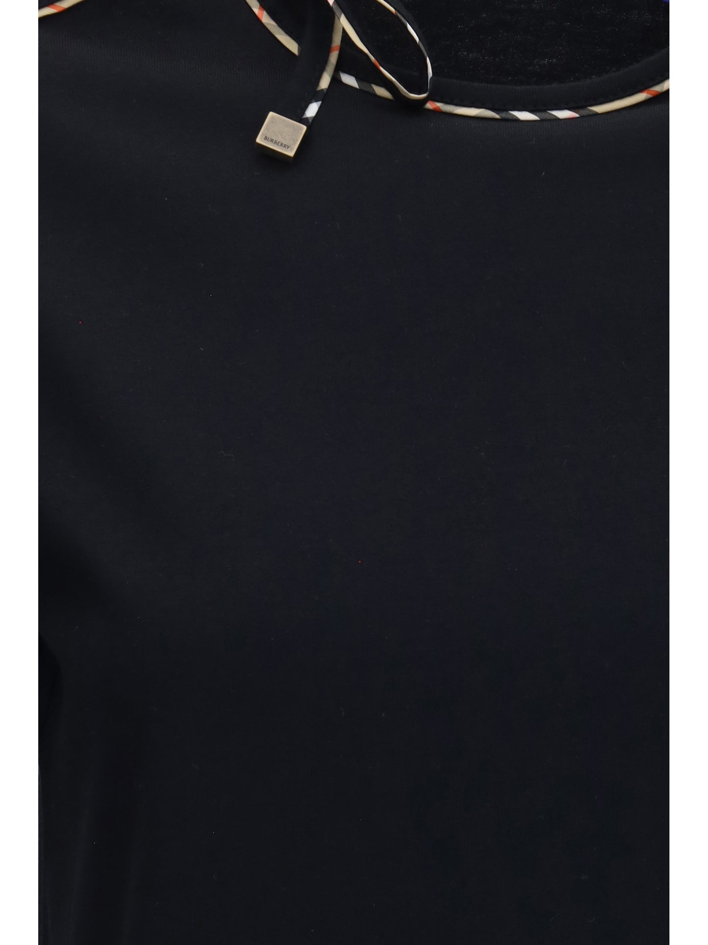 Burberry Women T-Shirt With Cut-Out Detail BURBERRY