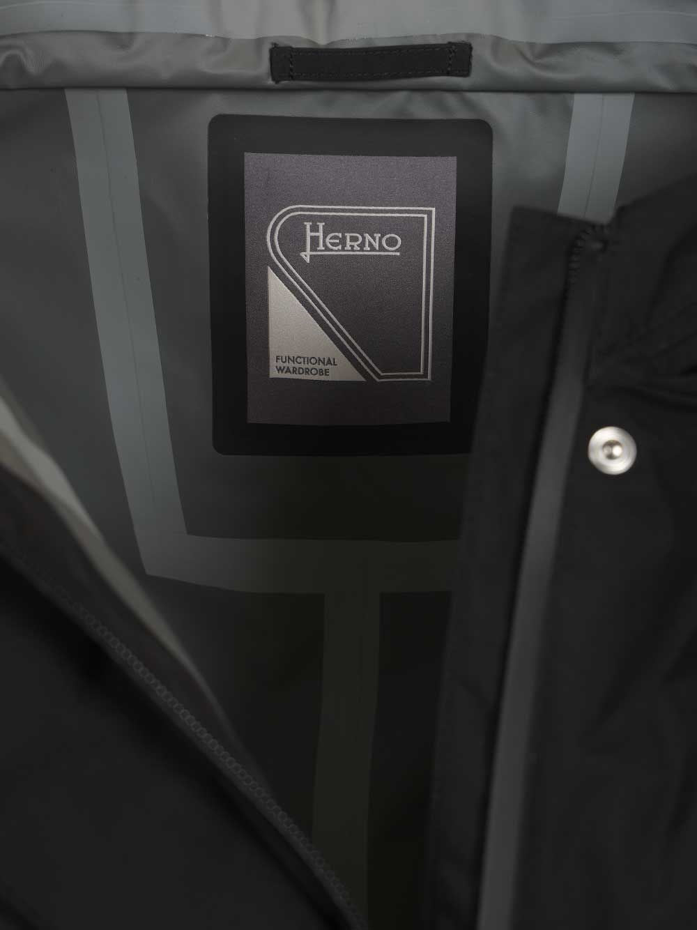 Herno Women A-Shape With 2-Layer Windstopper Hood HERNO