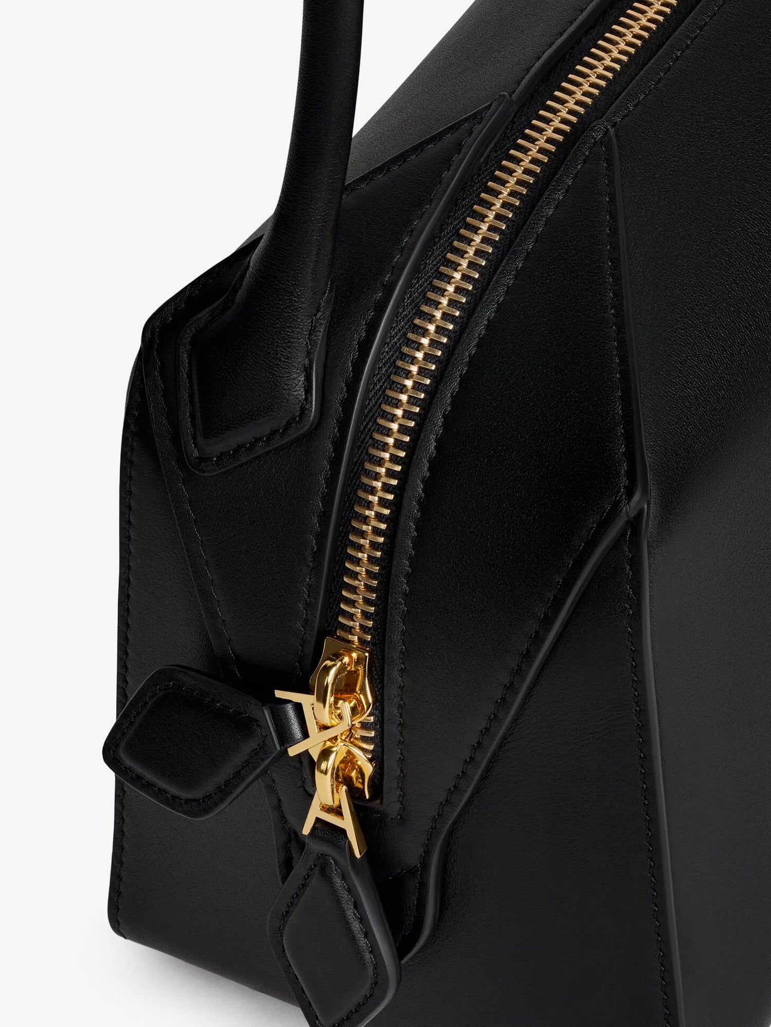 Alaia Women Le Teckel Leather Shoulder Bag ALAIA
