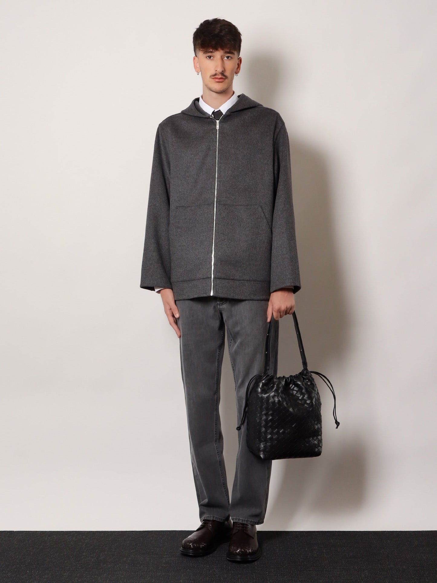 Bottega Veneta Men Bucket Intrecciato Biblioteca Leather Shoulder Bag BOTTEGA VENETA