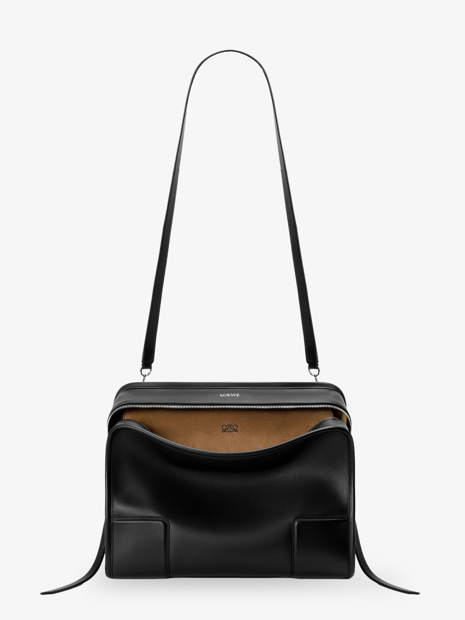 Loewe Women Amazona 180 Leather Handbag LOEWE