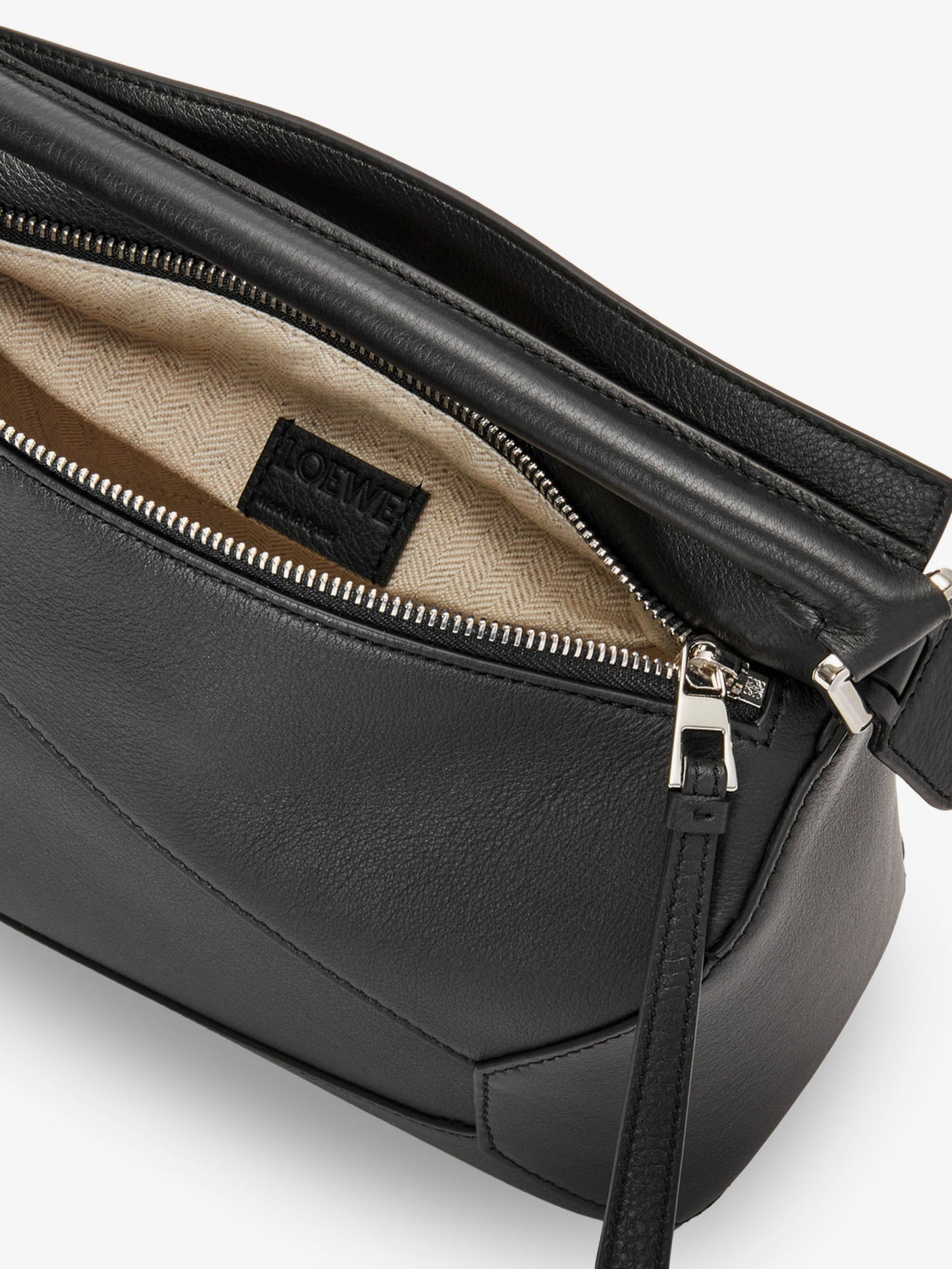 Loewe Women Puzzle Edge Leather Handbag With Engraved Anagram Logo LOEWE