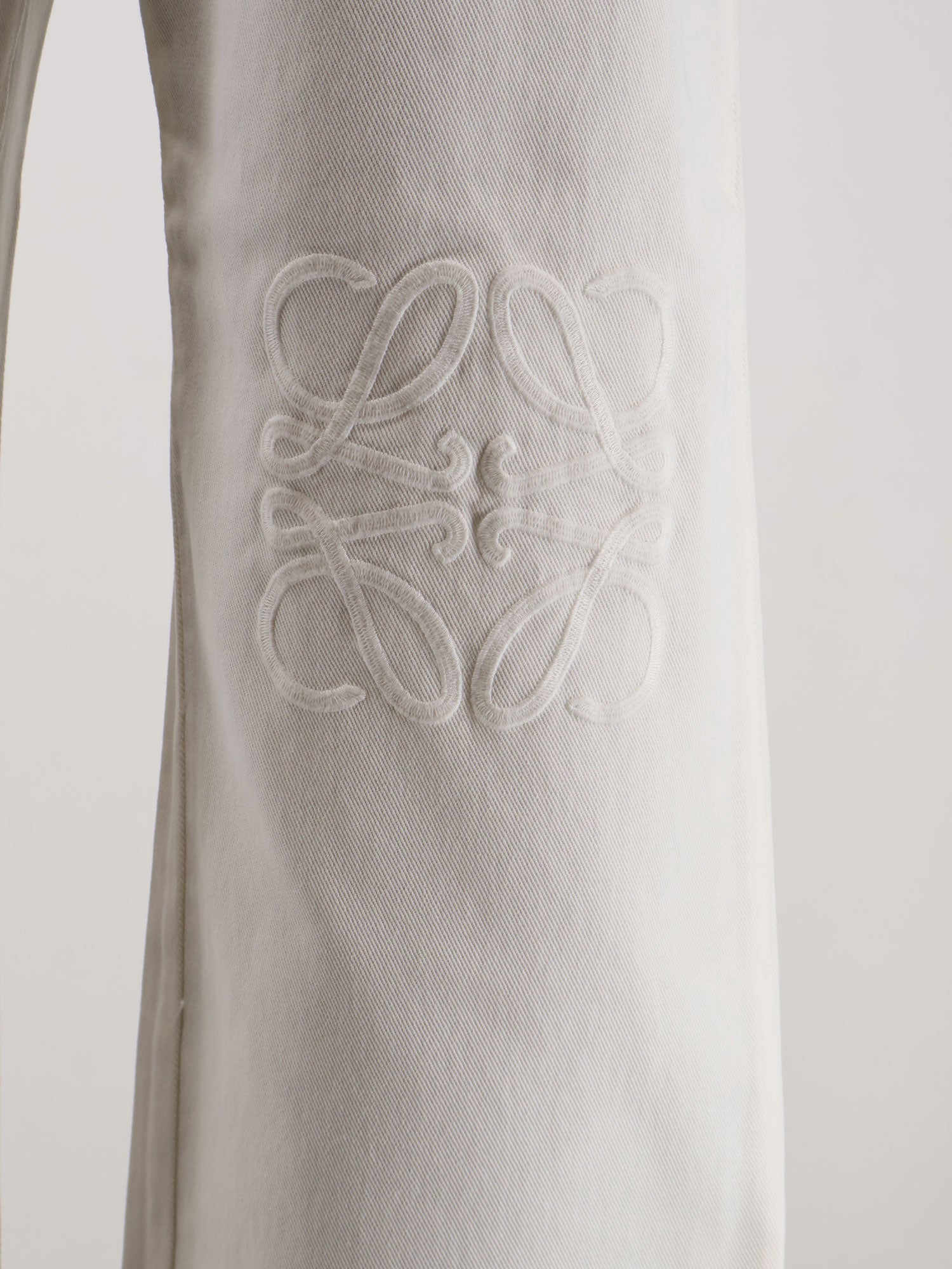 Loewe Men Anagram Baggy White Denim Trousers LOEWE