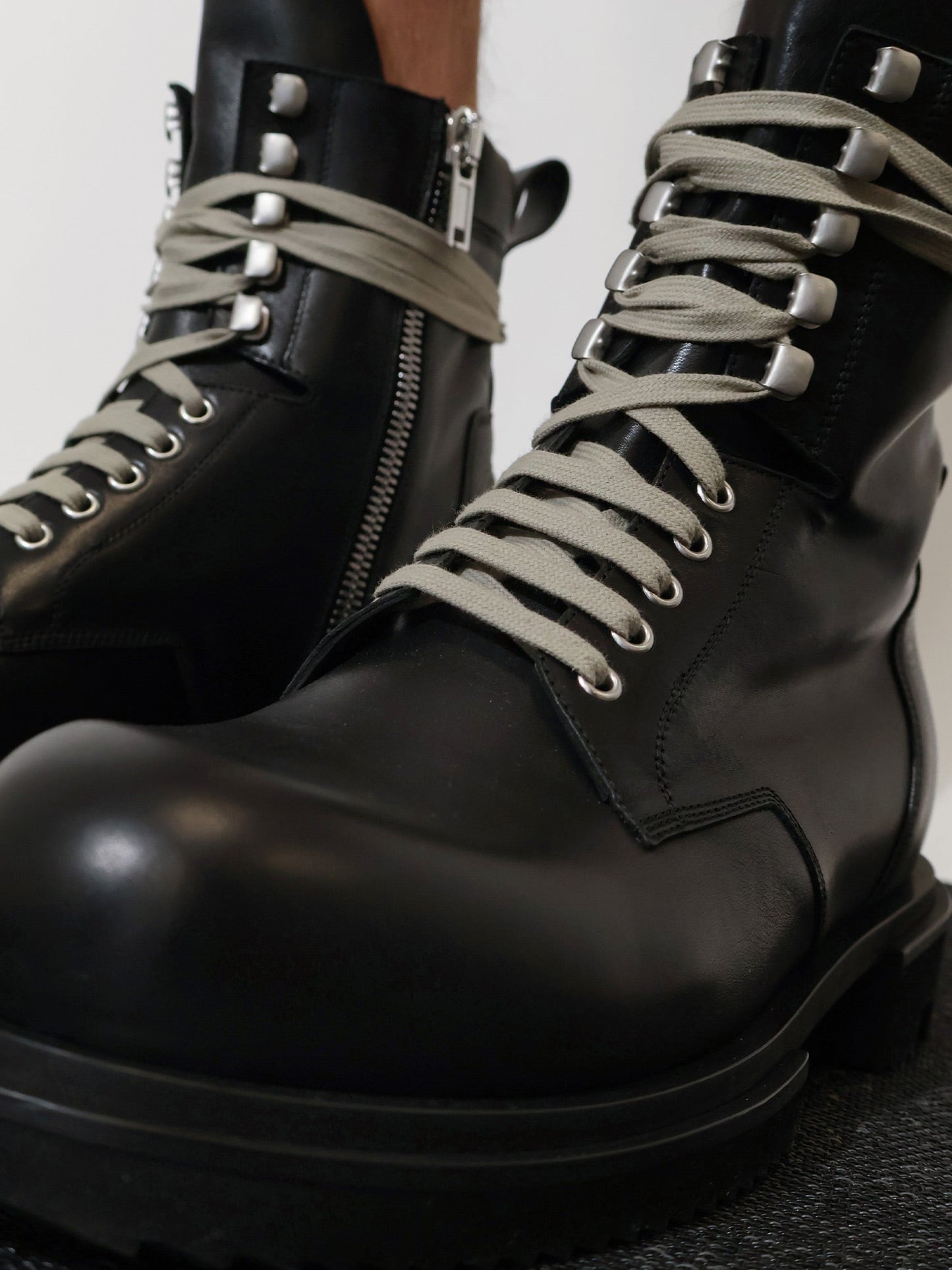 Rick Owens Men Leather Boots RICK OWENS