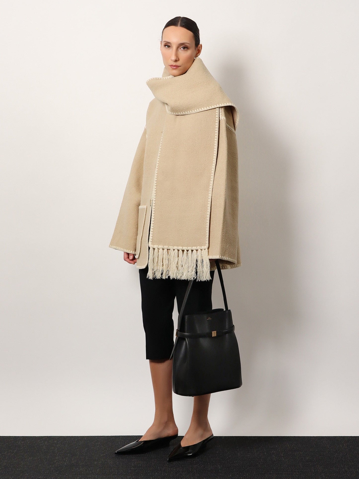 Toteme Women Belted Leather Bucket Bag TOTEME