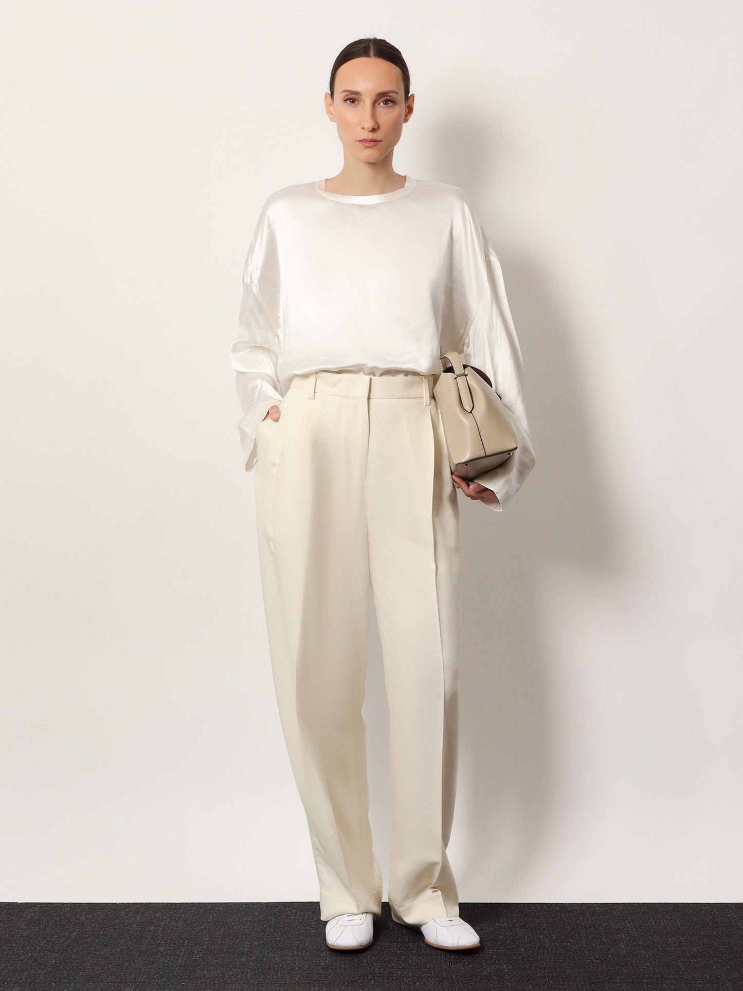 Toteme Women Double-Pleat Fluid Viscose Trousers TOTEME