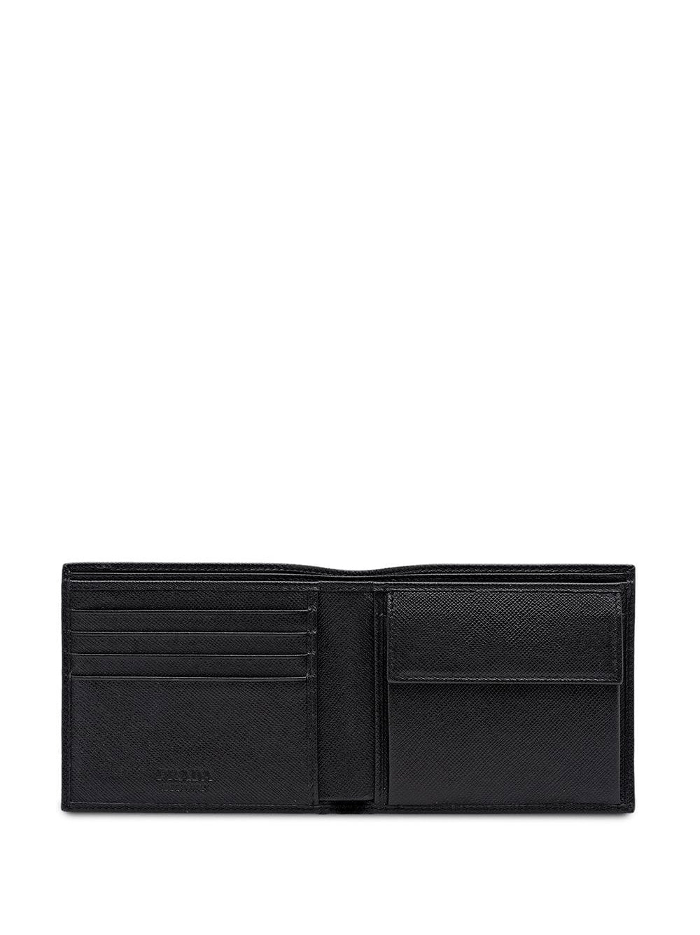 Prada Men Portafoglio Bi-Fold Con Portamonete In Pelle Saffiano PRADA