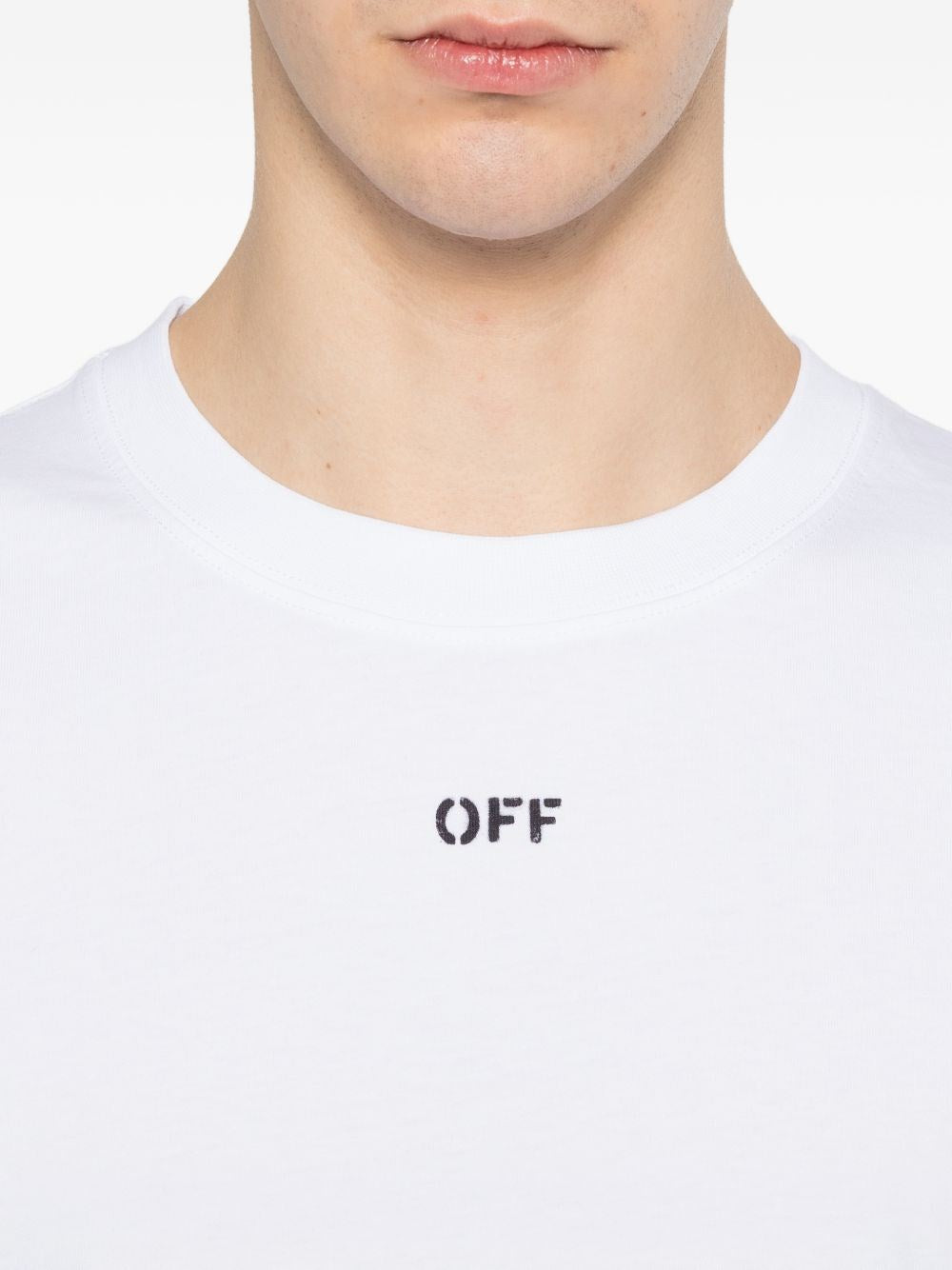 Off-White Men "Arrow 3D Spray" T-Shirt OFF-WHITE