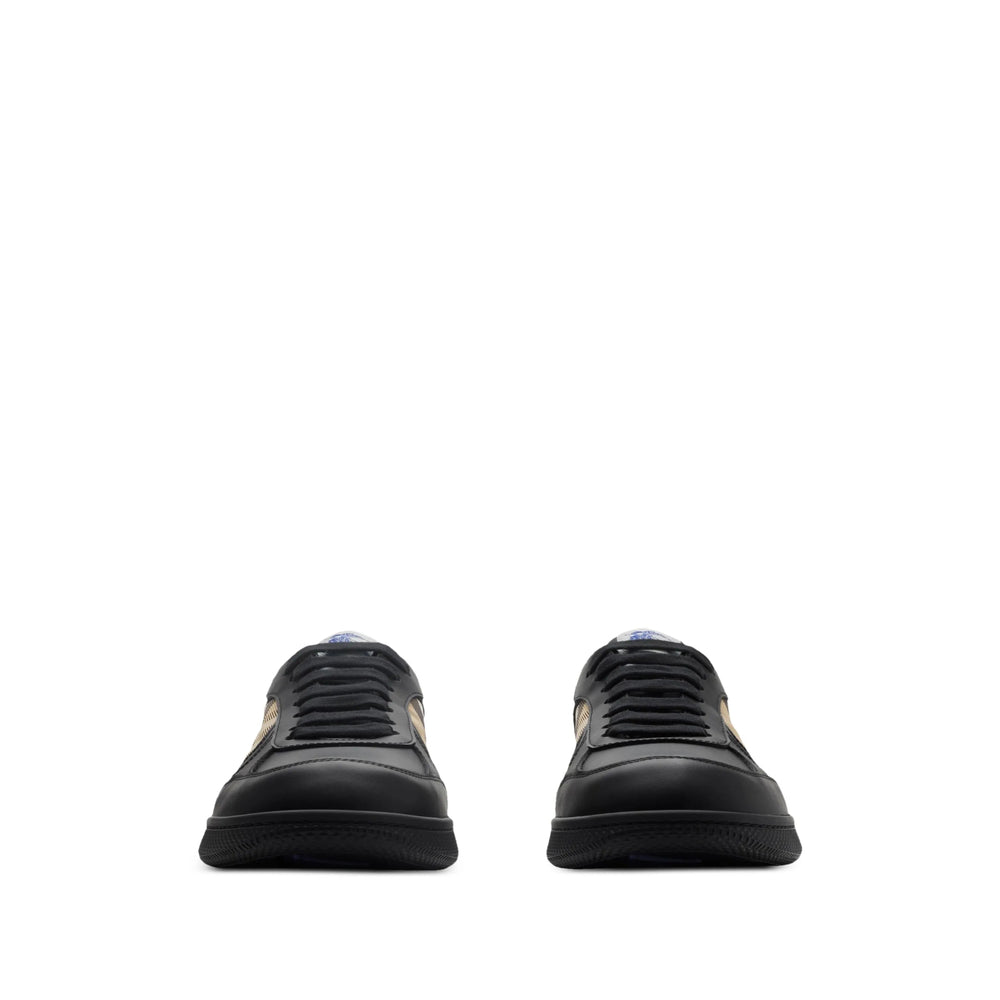 Burberry Black Trainers - Low-Tops Men BURBERRY
