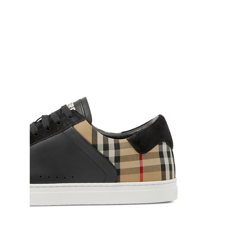 Burberry Black Trainers - Low-Tops Men BURBERRY