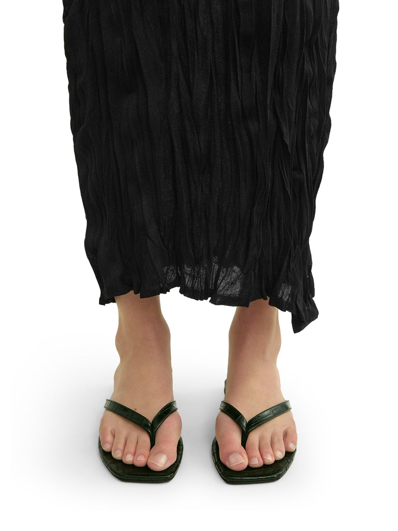Toteme Women Croco-Embossed Flip-Flops TOTEME
