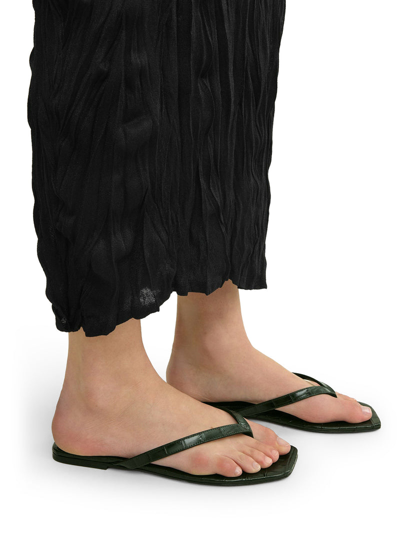 Toteme Women Croco-Embossed Flip-Flops TOTEME