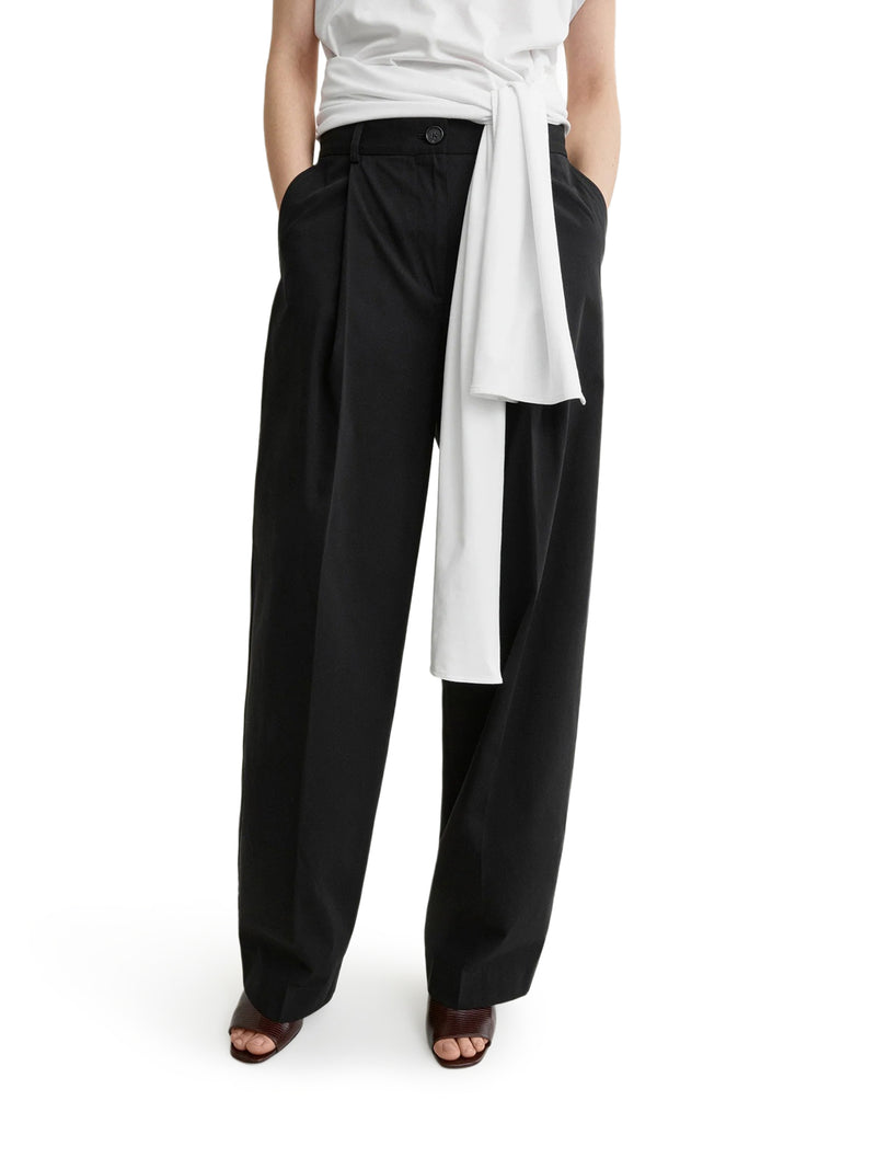 Toteme Women Single-Pleated Cotton Trousers TOTEME