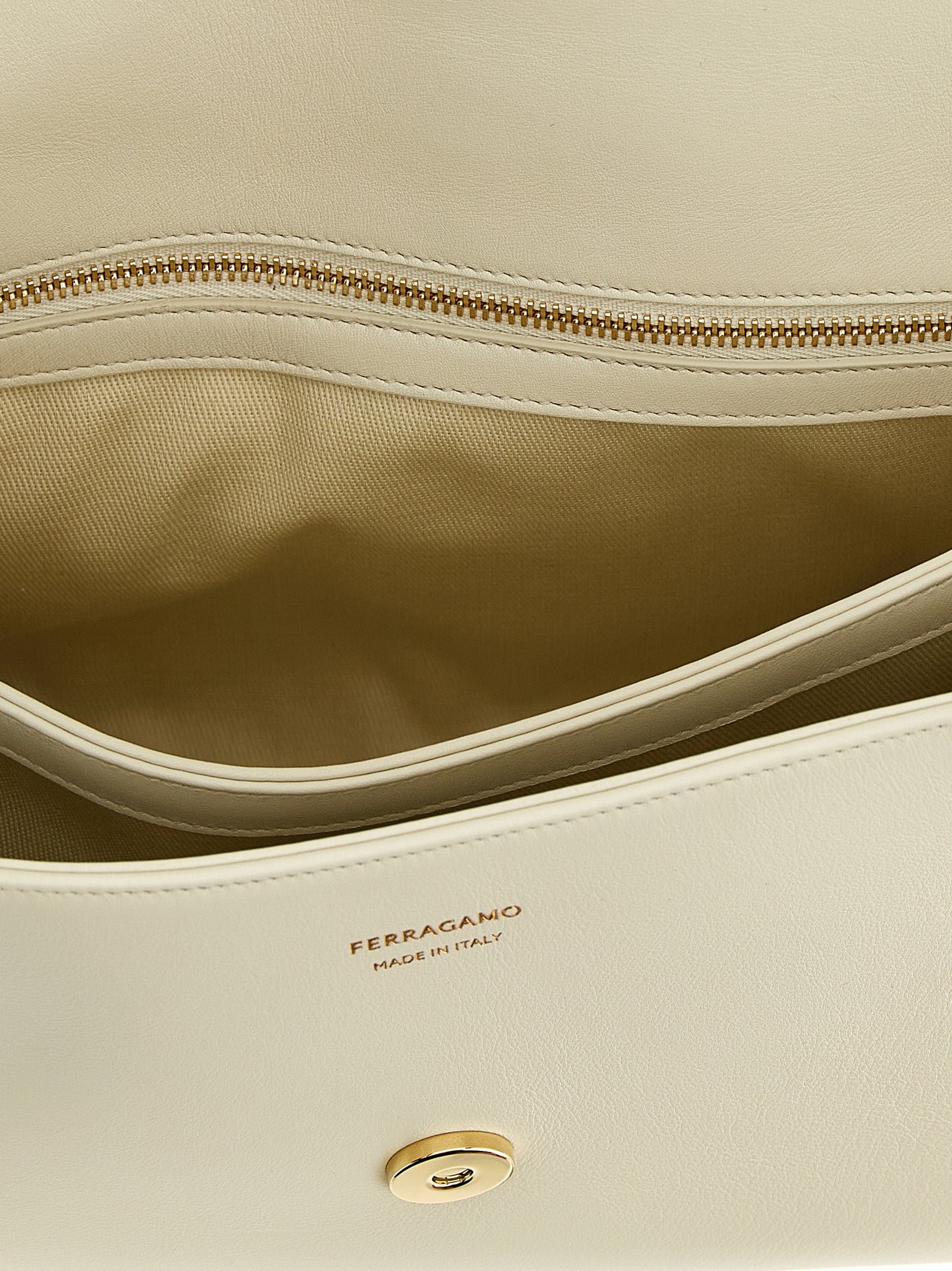 Ferragamo Women 'Th (M)' Shoulder Bag FERRAGAMO