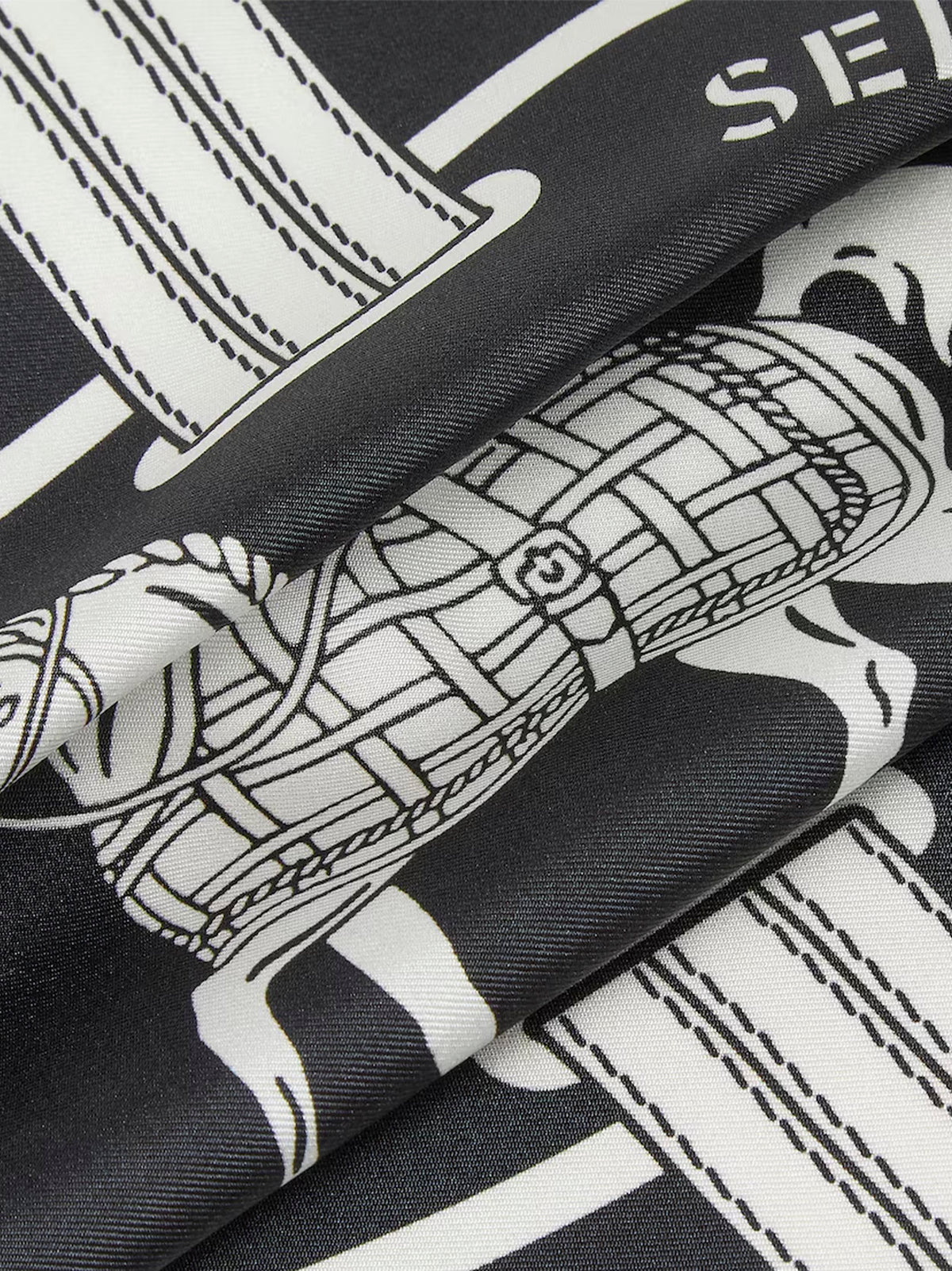Fendi Silk Women Black Printed Silk Selleria Scarf<Br/> FENDI