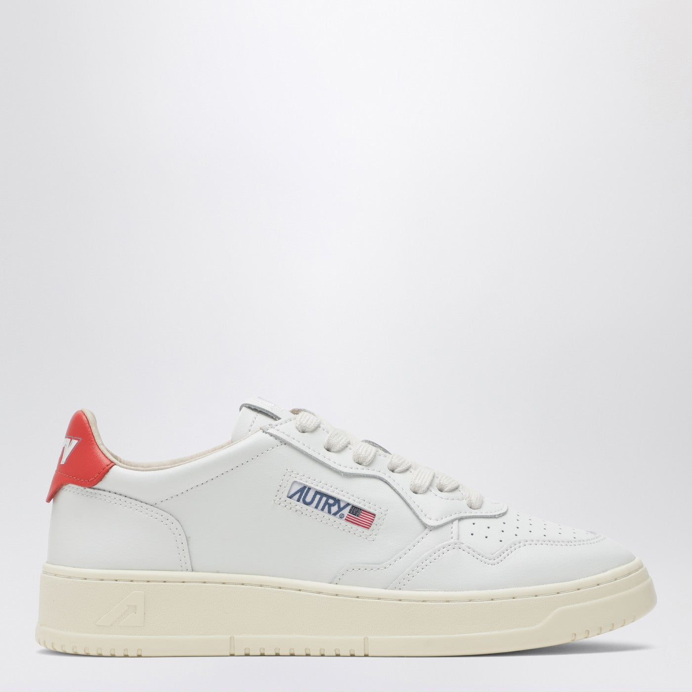 Autry Medalist Low Sneakers In White And Orange Women AUTRY