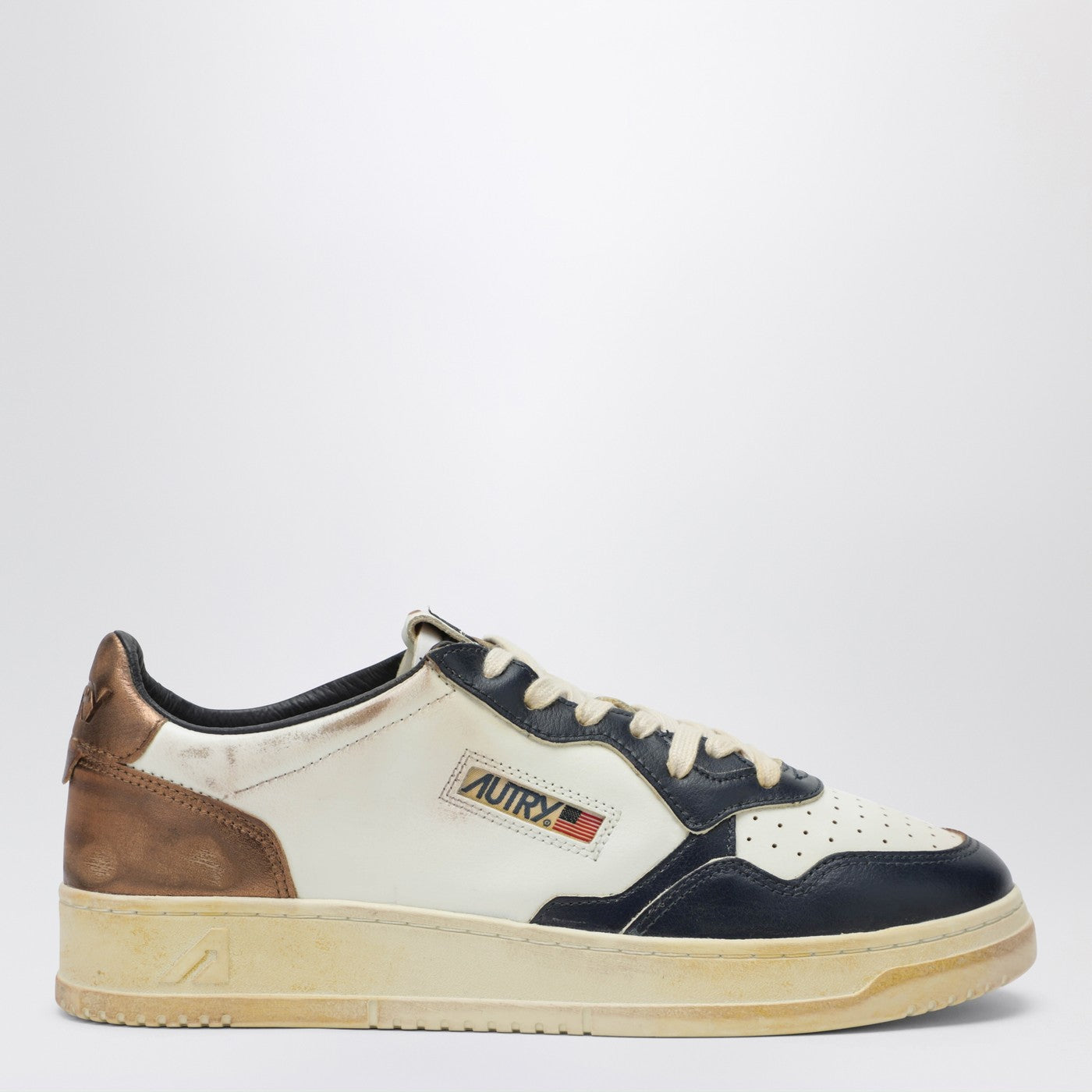 Autry Medalist Low Super Vintage Sneakers In White Blue Copper Men AUTRY