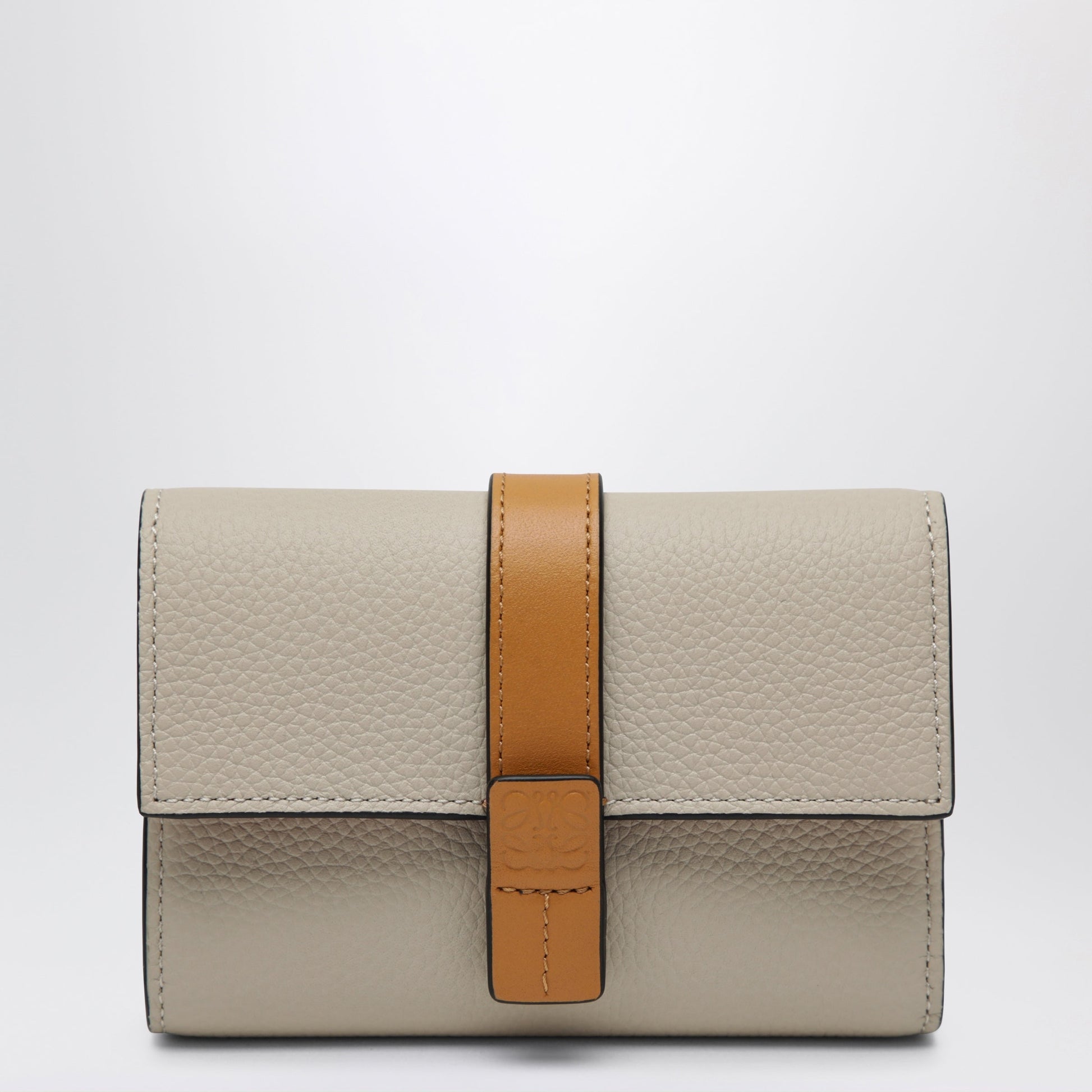 Loewe Small Vertical Wallet In Light Oat / Honey Grained Leather Women LOEWE