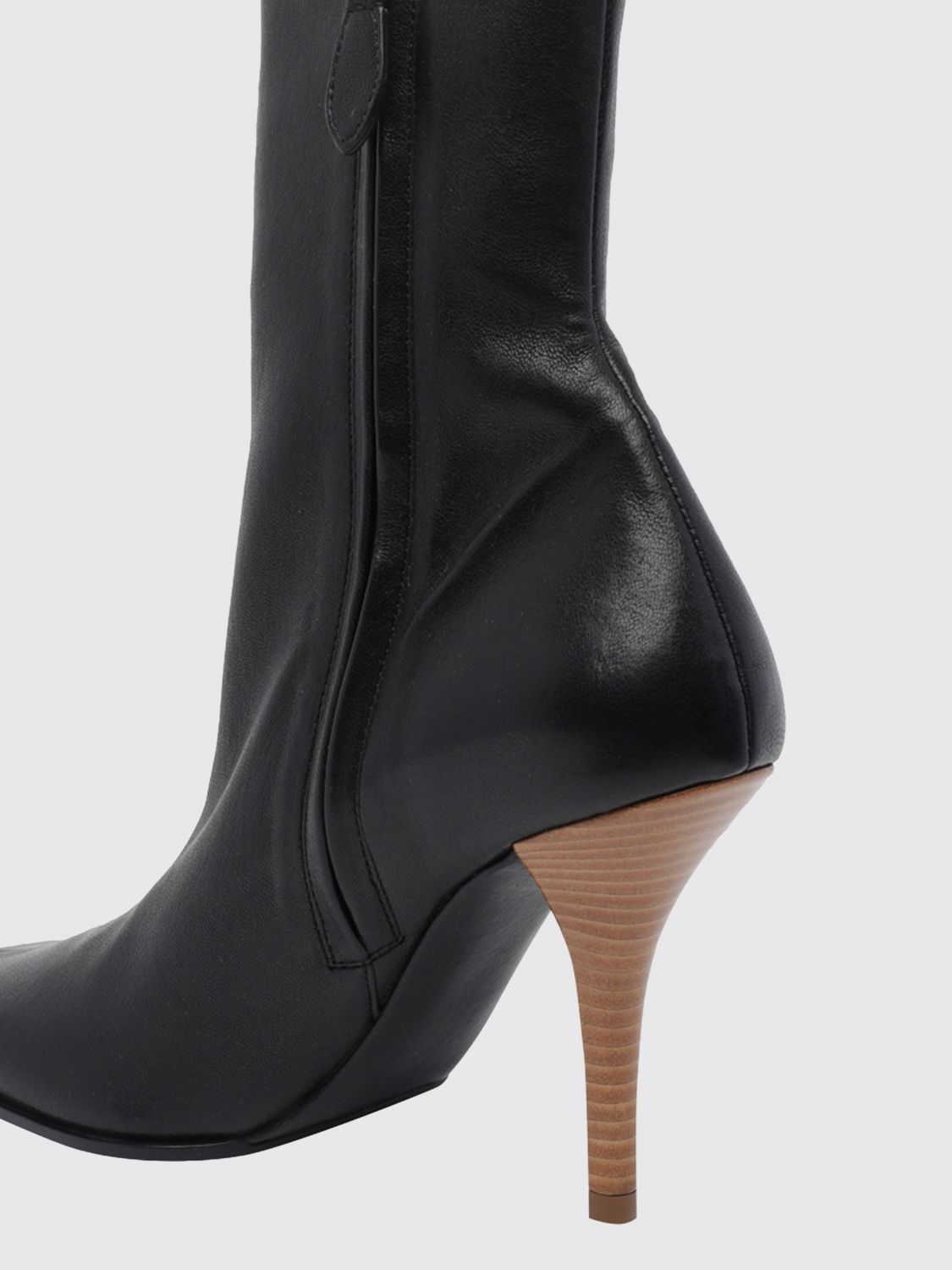 Alai�A Women Alaia Smooth Leather Ankle Boots With A Square Toe And High Stiletto Heel ALAIA