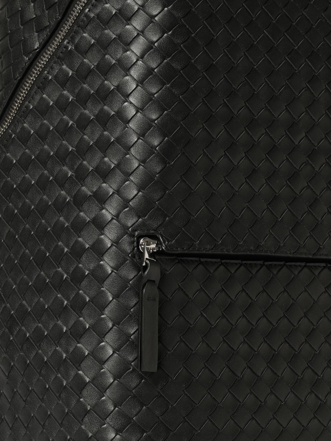 Bottega Veneta Men Intrecciato Calfskin Leather Backpack Bottega Veneta With Zip Closure BOTTEGA VENETA