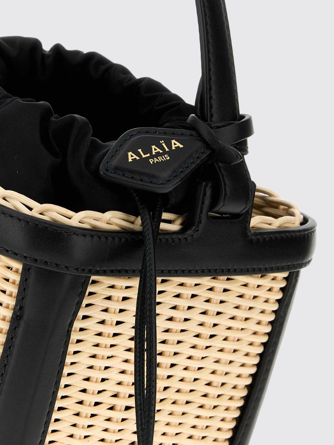 Alai�A Women Alaia Wicker And Leather Mini Bucket Bag With Drawstring Closure ALAIA
