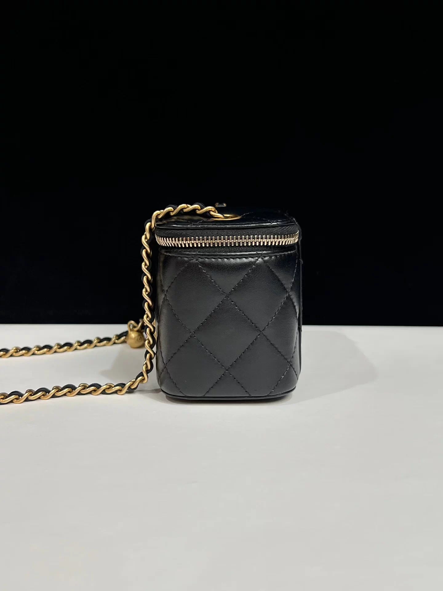Chanel  Pre-loved Bag Very good condition Luosophy