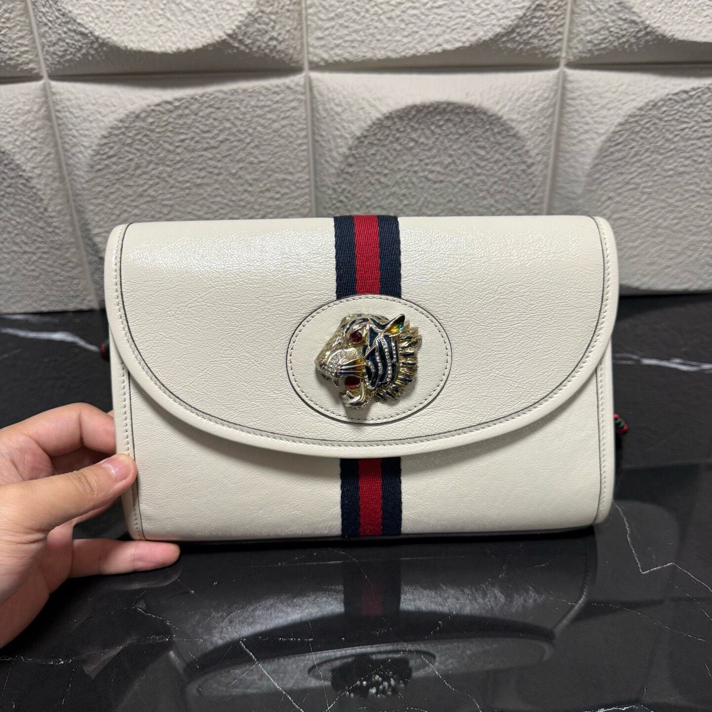 Gucci Women Pre-Loved Bag Very Good Condition GUCCI