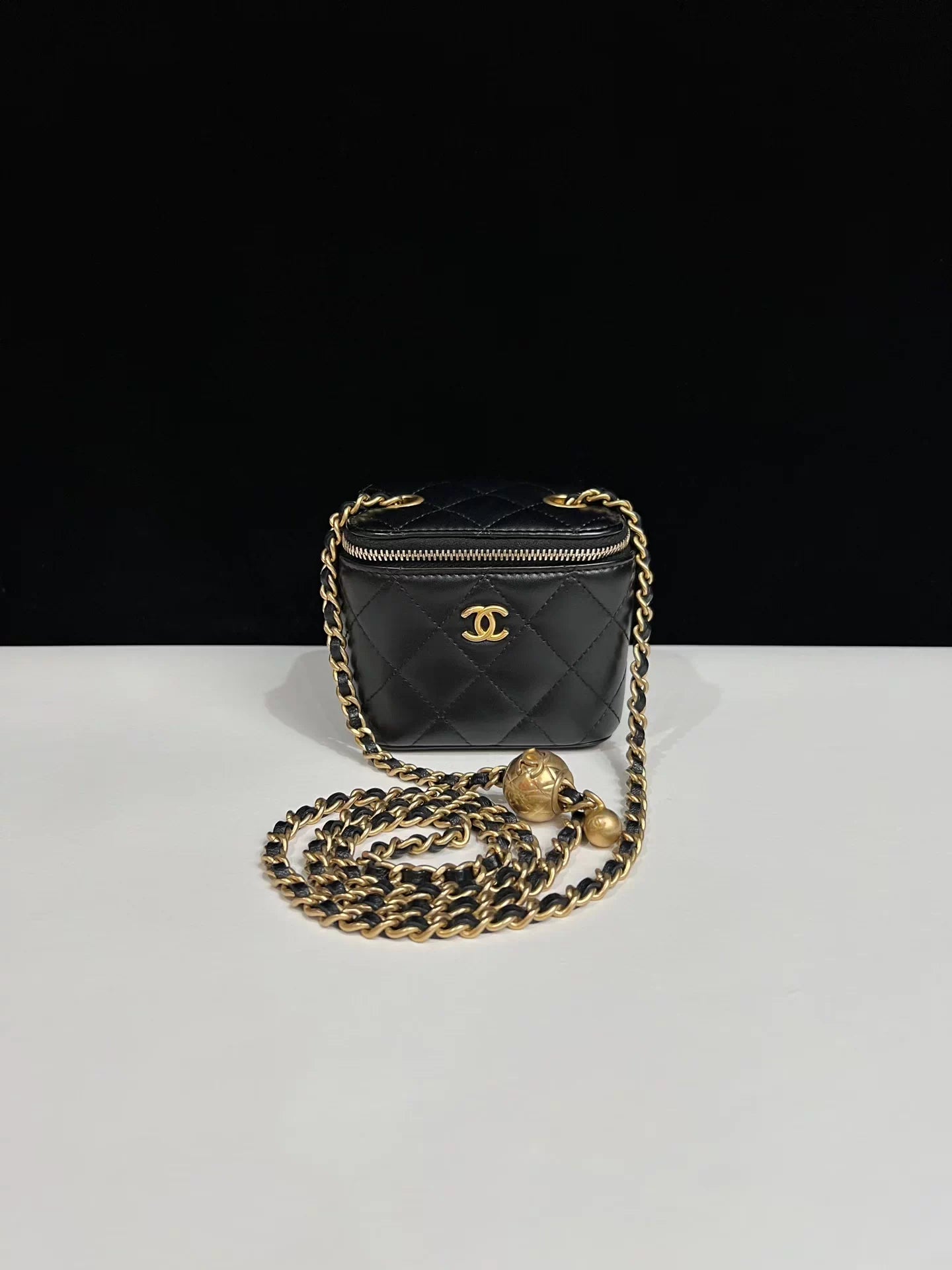 Chanel  Pre-loved Bag Very good condition Luosophy