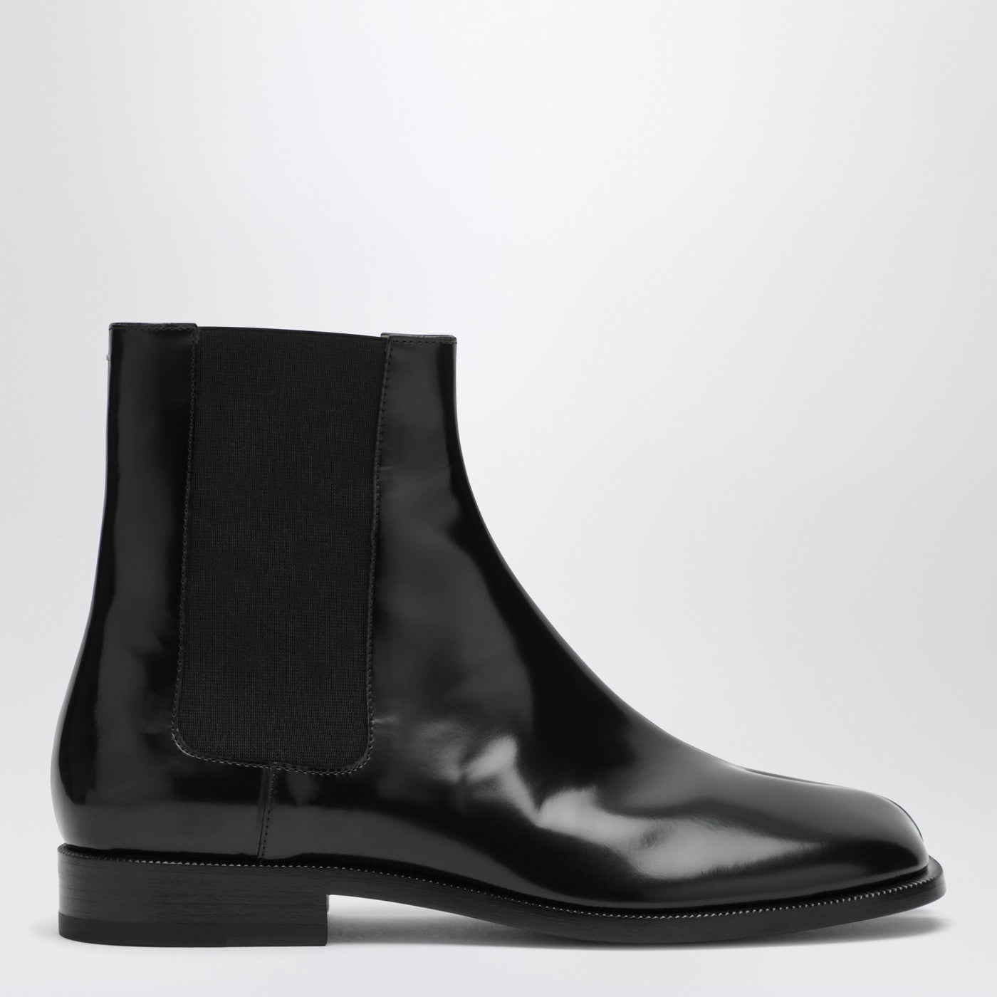 Maison Margiela Black Tabi Chelsea Ankle Boots Men MAISON MARGIELA