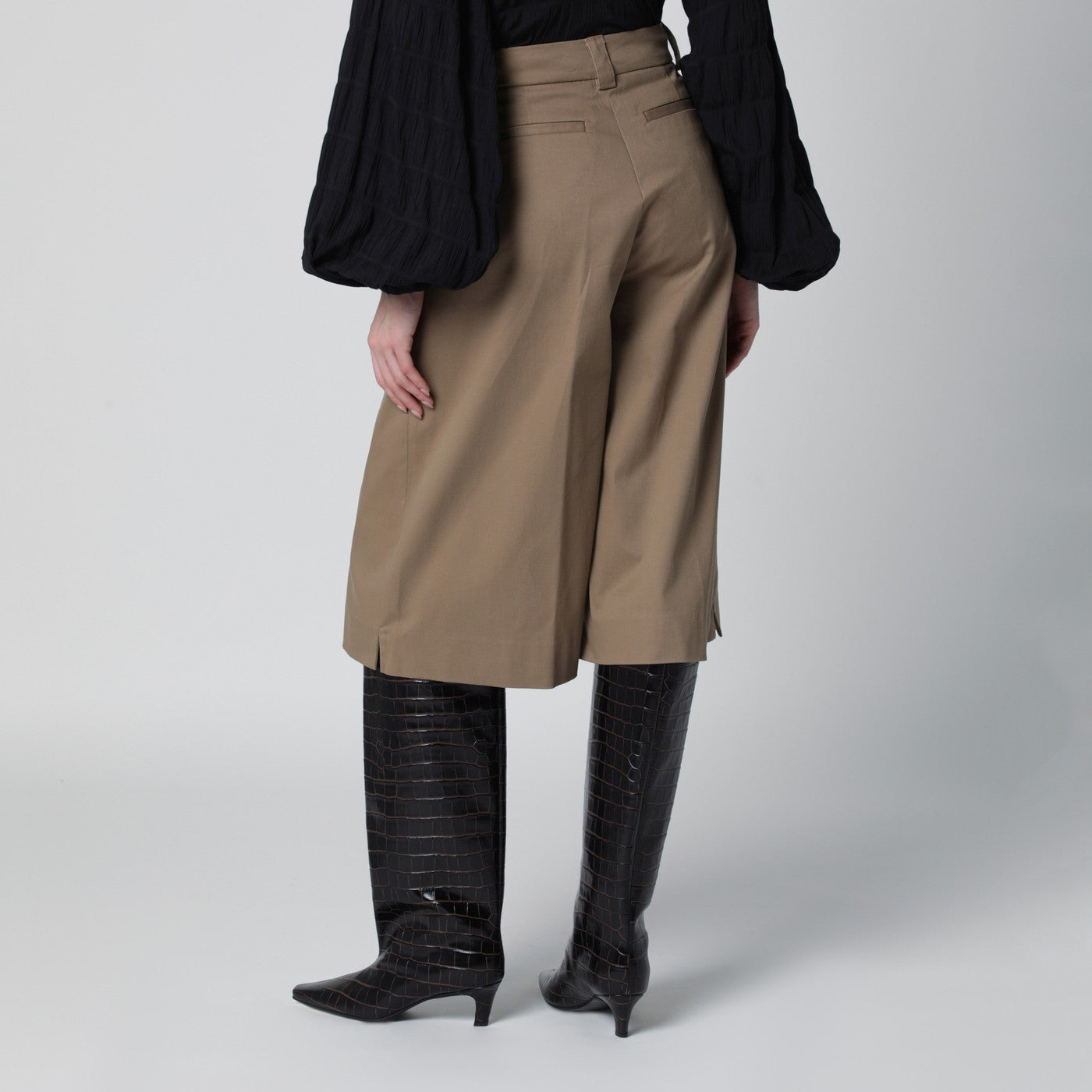 Thelatest Cognac Cotton Dakota Bermuda Shorts Women TheLatest
