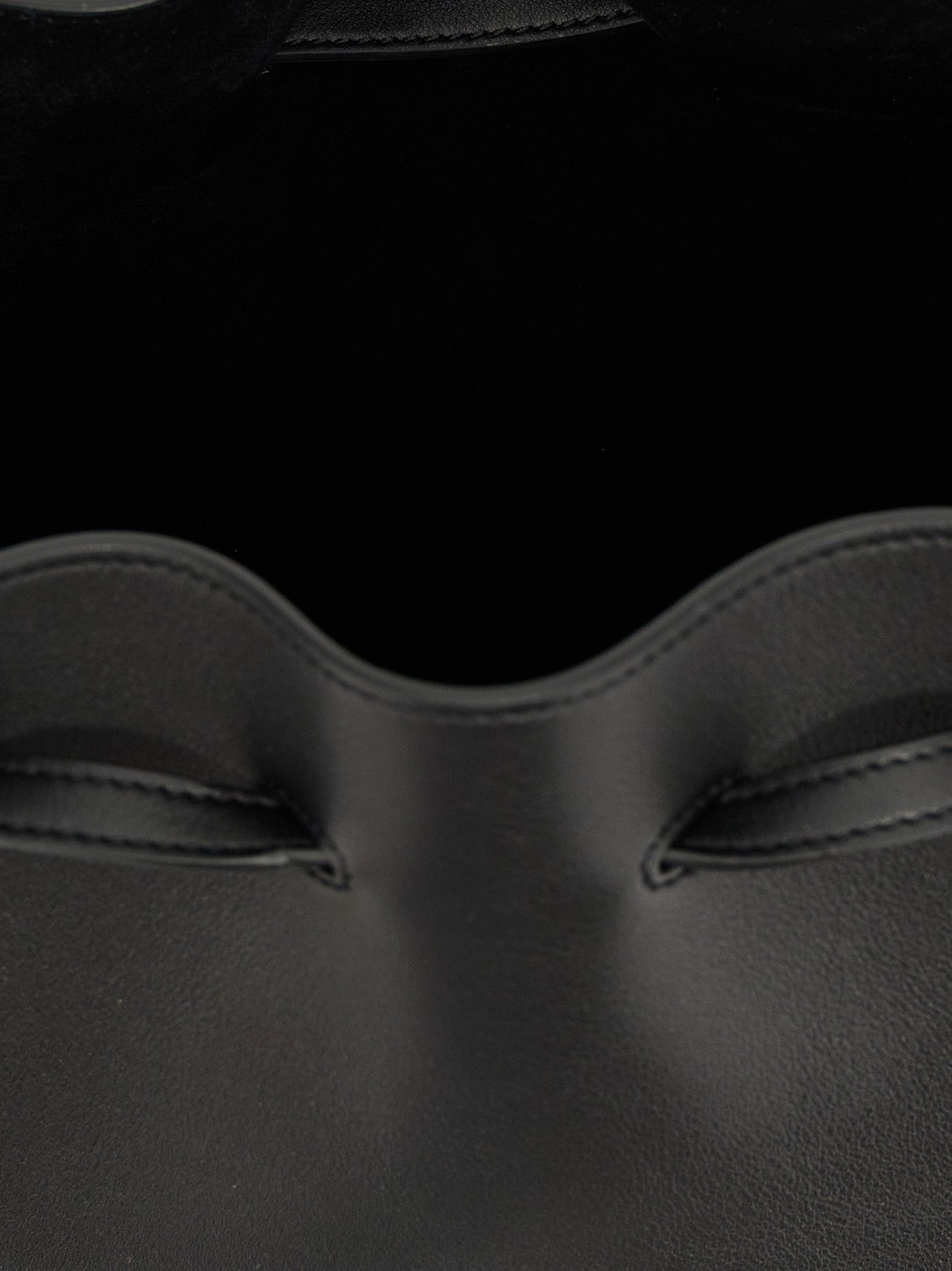 Valentino Garavani Women Valentino Garavani Vlogo Signature Shoulder Bag VALENTINO GARAVANI