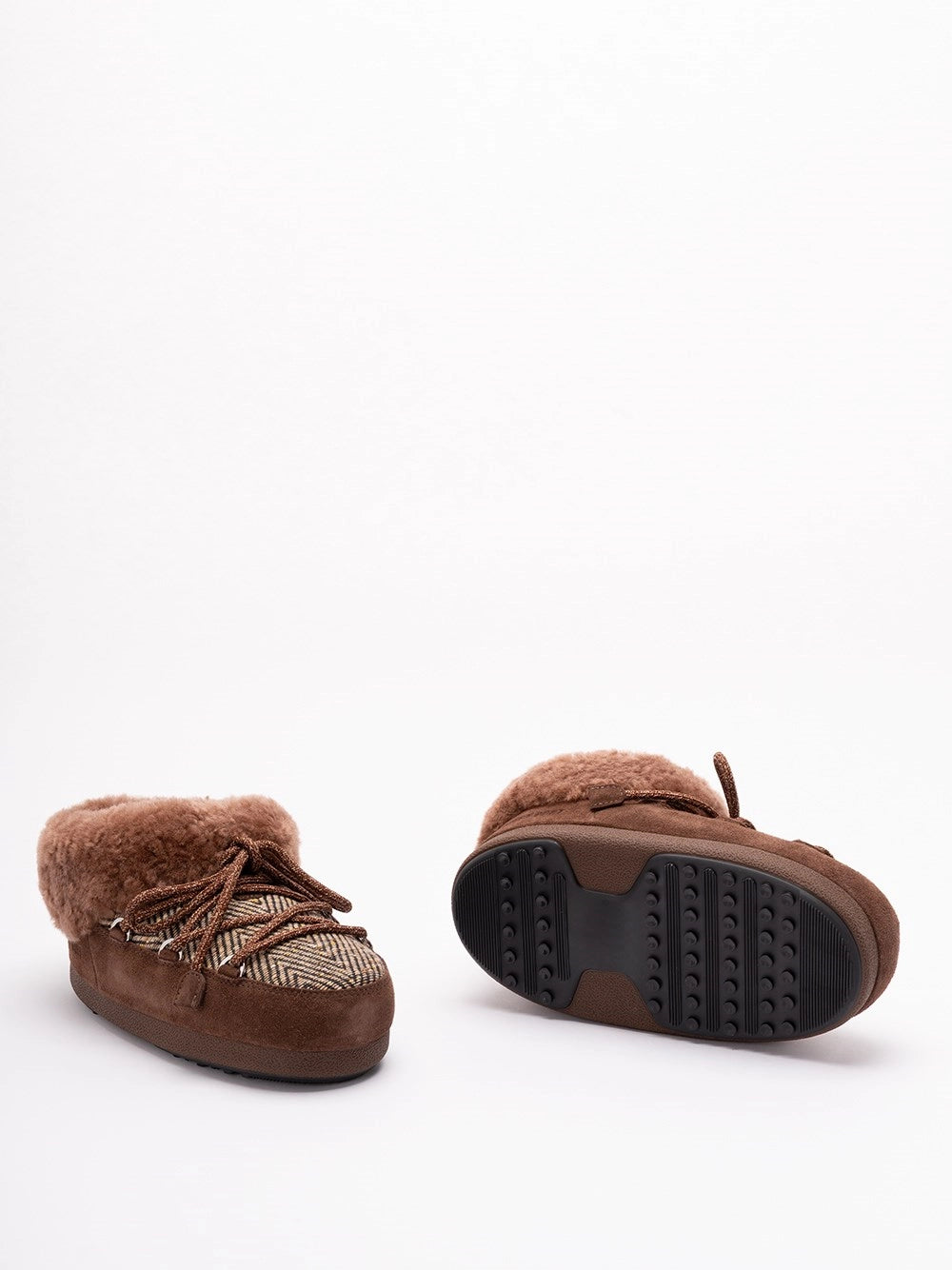 Moon Boot Women `Mb X Guest In Residence Evx Chalet Mule Fur` Mules MOON BOOT