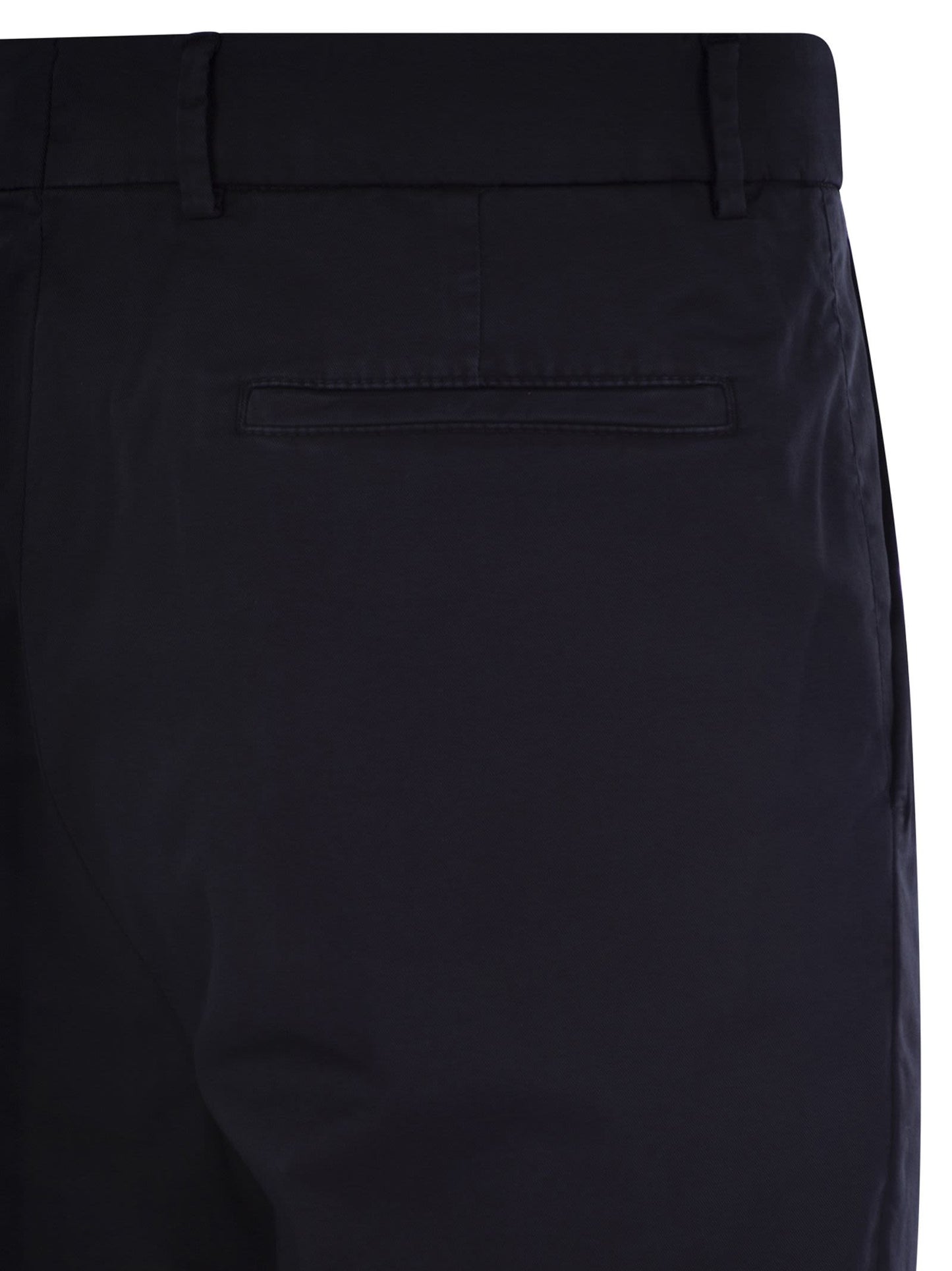 Brunello Cucinelli Men Garment-Dyed Leisure Fit Trousers In American Pima Comfort Cotton With Pleats BRUNELLO CUCINELLI
